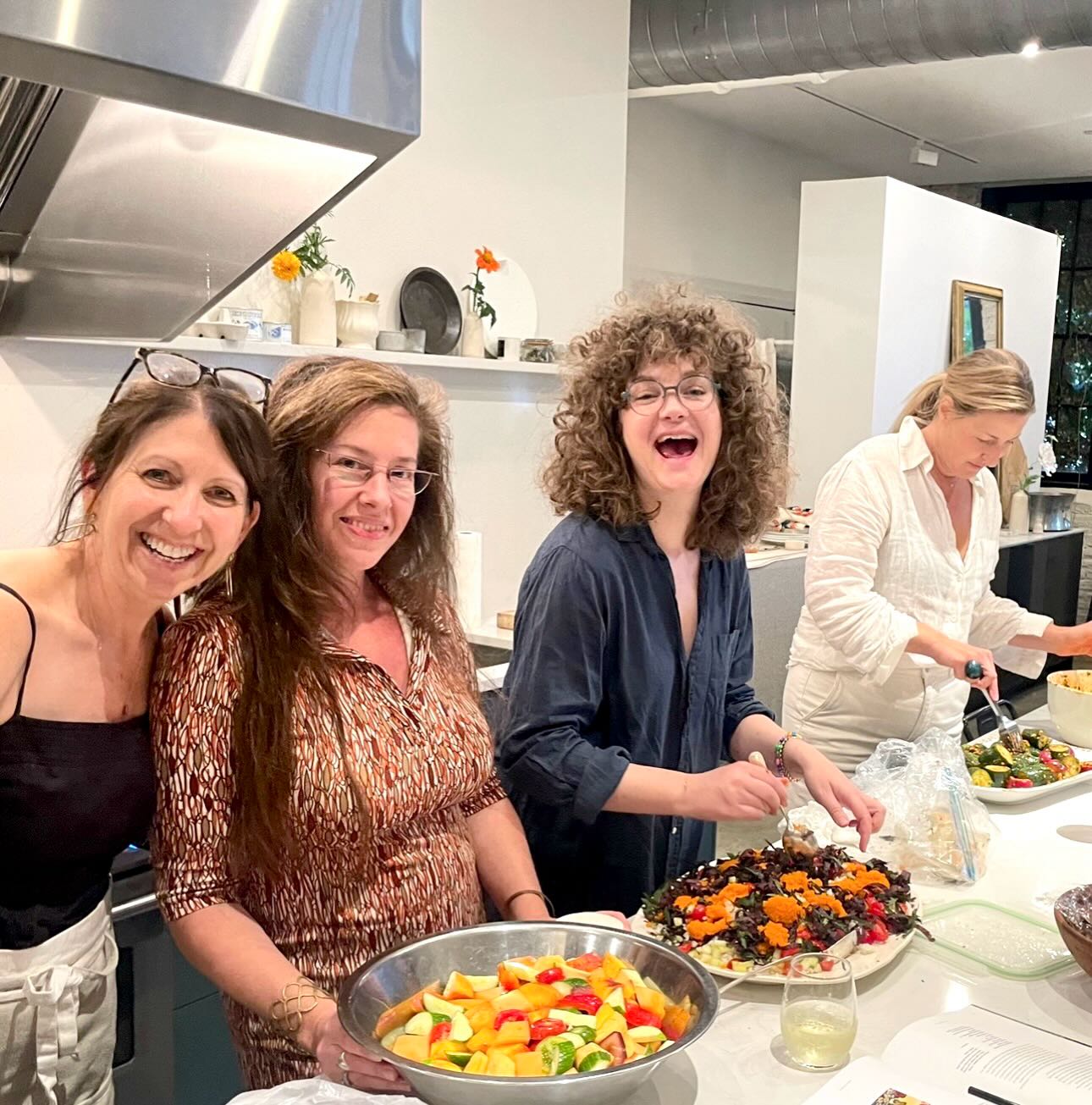 Hello! As @jennahelwig and I launch Cookbook Social, an exciting event we’ve been working on, I want to introduce myself to those of you new to The Upstate Table, a culinary studio in the Fuller Building in Kingston, NY.
So many people ask, “what exactly goes on there?”
The answer: Lots of different things.
I am a cookbook writer/recipe developer/tester and created the space to be flexible, so it could be tailored for my own and my clients’ needs.
We have a beautiful studio kitchen with a @vikingrange and fridge, a bar and dining area, and a commercial kitchen, certified by the health dept.
I rent the studio for photoshoots (the natural light is awesome!), I host cooking parties and workshops, which I teach—or collaborate with other chefs and cookbook writers. We have a great Indian dinner coming up with Jyoti and Auyon Mukharji and on Friday, April 24.
We also offer corporate team-building cook-alongs, we rent the studio for birthdays/showers/just because. I love to get creative with clients!
We also host brand/influencer events, and my most favorite of all, cooking with the @yfarmkingston cooking crew on the regular. They have my ❤️.
On Saturday, May 2, we’ll be hosting 13+ authors for a very fun event. Link in profile. If you ever want to come tour the studio, please do (by appt) or reach out we can Zoom.
Thanks for stopping by.