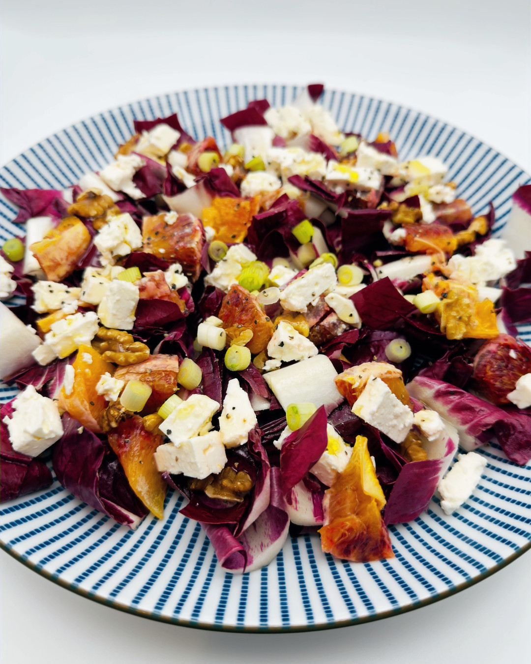 Not your average salad… 😉
This Radicchio, Blood Orange & Feta Salad is a little bit bitter, a little bit sweet, a little bit salty… and very hard to stop eating.
We love it as a fresh side at a barbecue, or as a light lunch with toasted malted bread and a very generous layer of butter (non-negotiable).
No blood oranges? No problem. Go with mandarins, oranges or even pineapple for a sweeter twist 🍍
Quick, easy, and secretly the star of the table.
#ineskitchen #notjustasalad #freshandflavourful #easycooking #mediterraneanstyle #homecooking #saladseason #simplefood