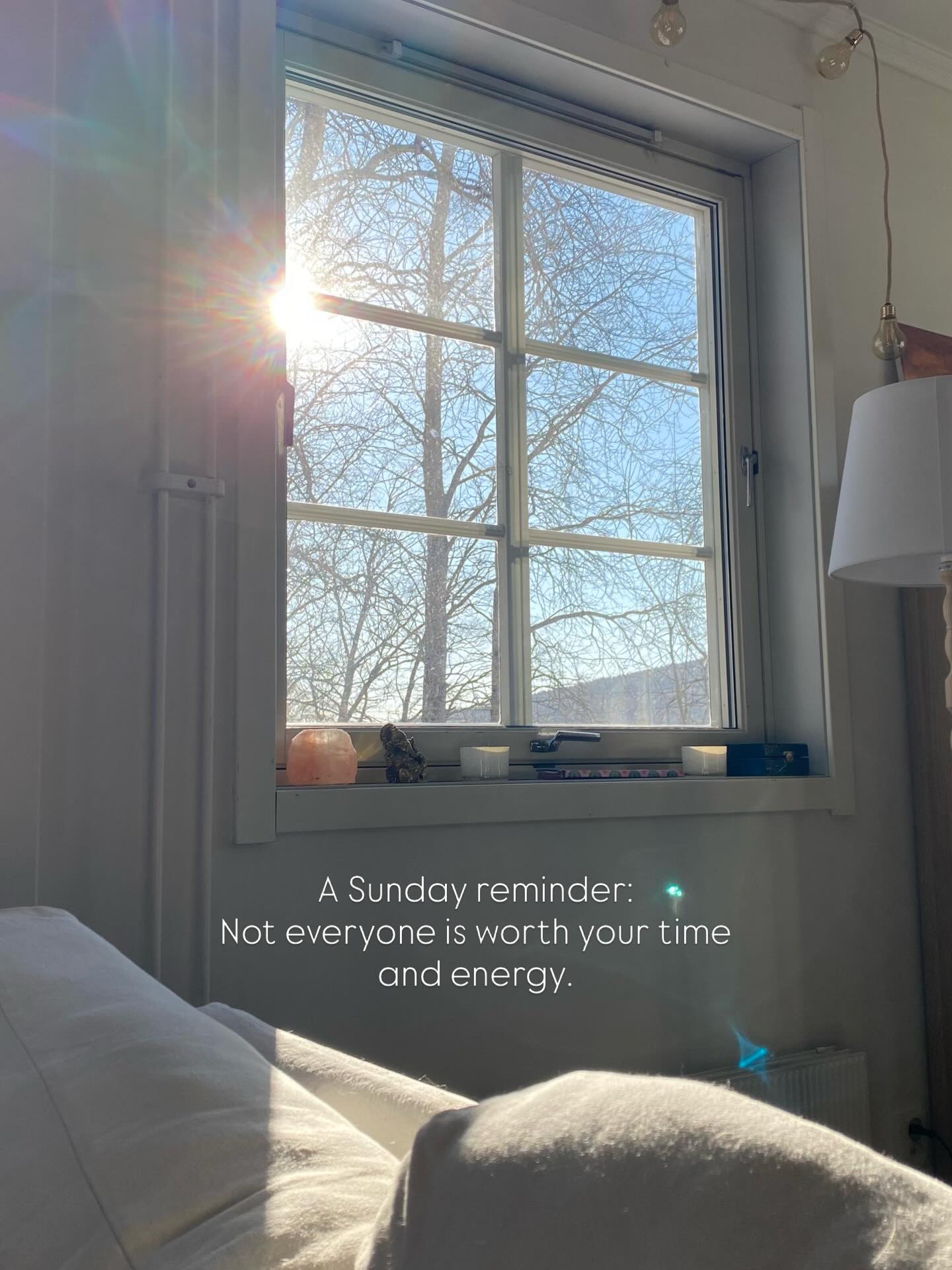 Be mindful of who you spend your time and energy on. Set boundaries with those who drain your energy and prioritize those who fill your cup 🧡
#empathicboundaries #boundarysetting #boundaries #therapy #therapist