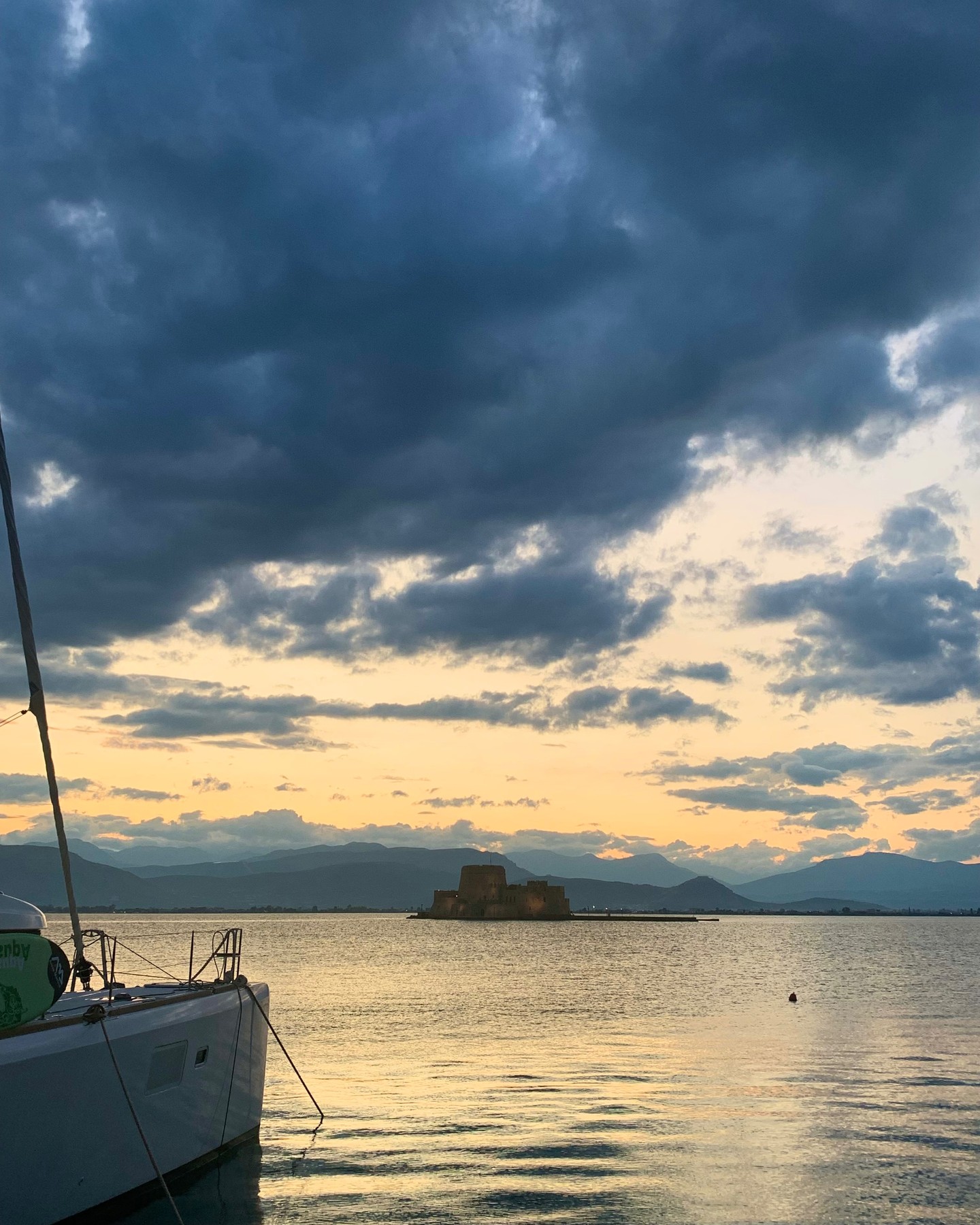 #nafplio #palamidicastle #peloponnese #greece Ilands are cool but mainland too. unforgettable places❤️