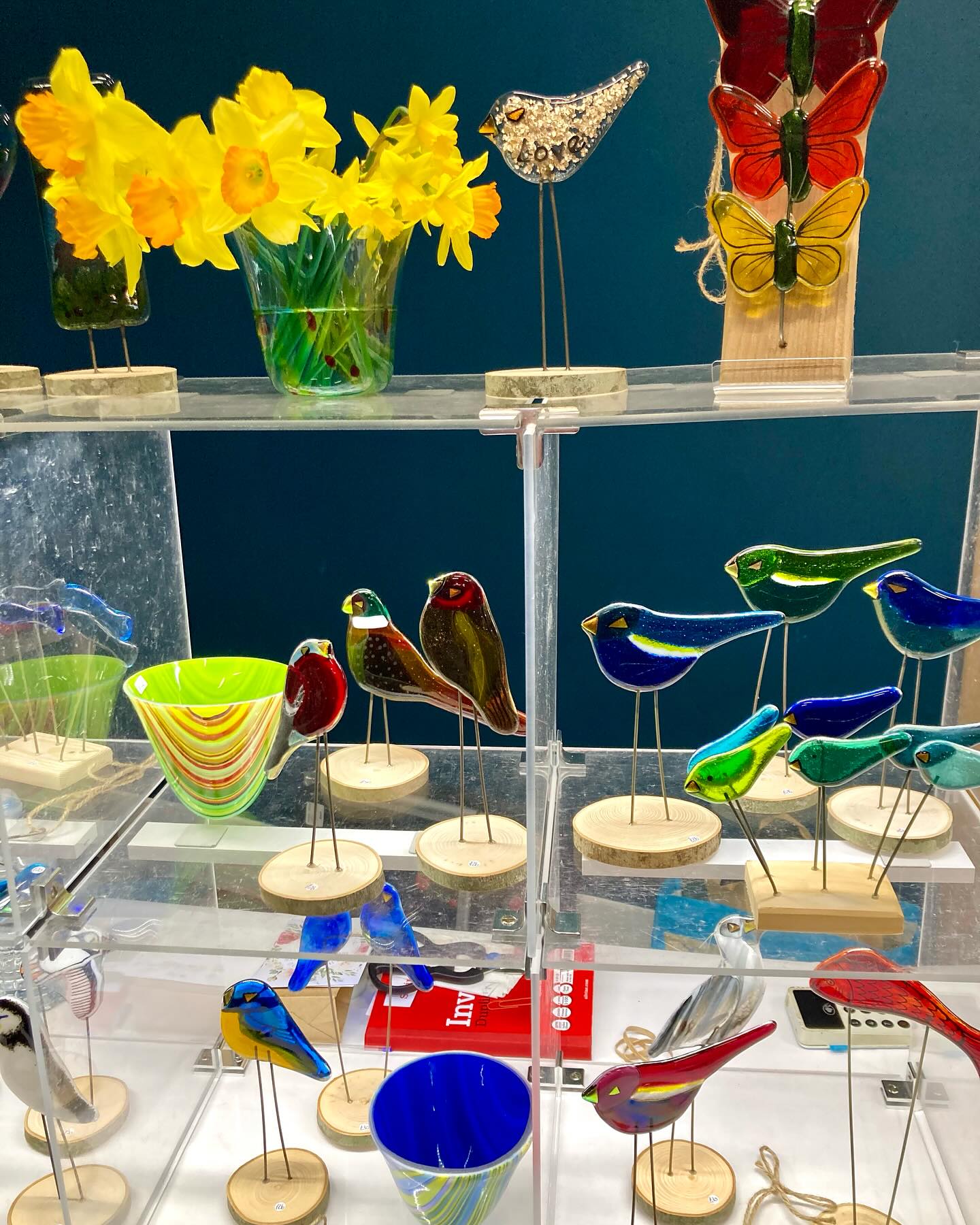 Here at @robertburnsnts for the @handmadeayr market till 4pm today only! Pop along and see a great selection of locally made arts and creative products 💝 #leonastewartglass