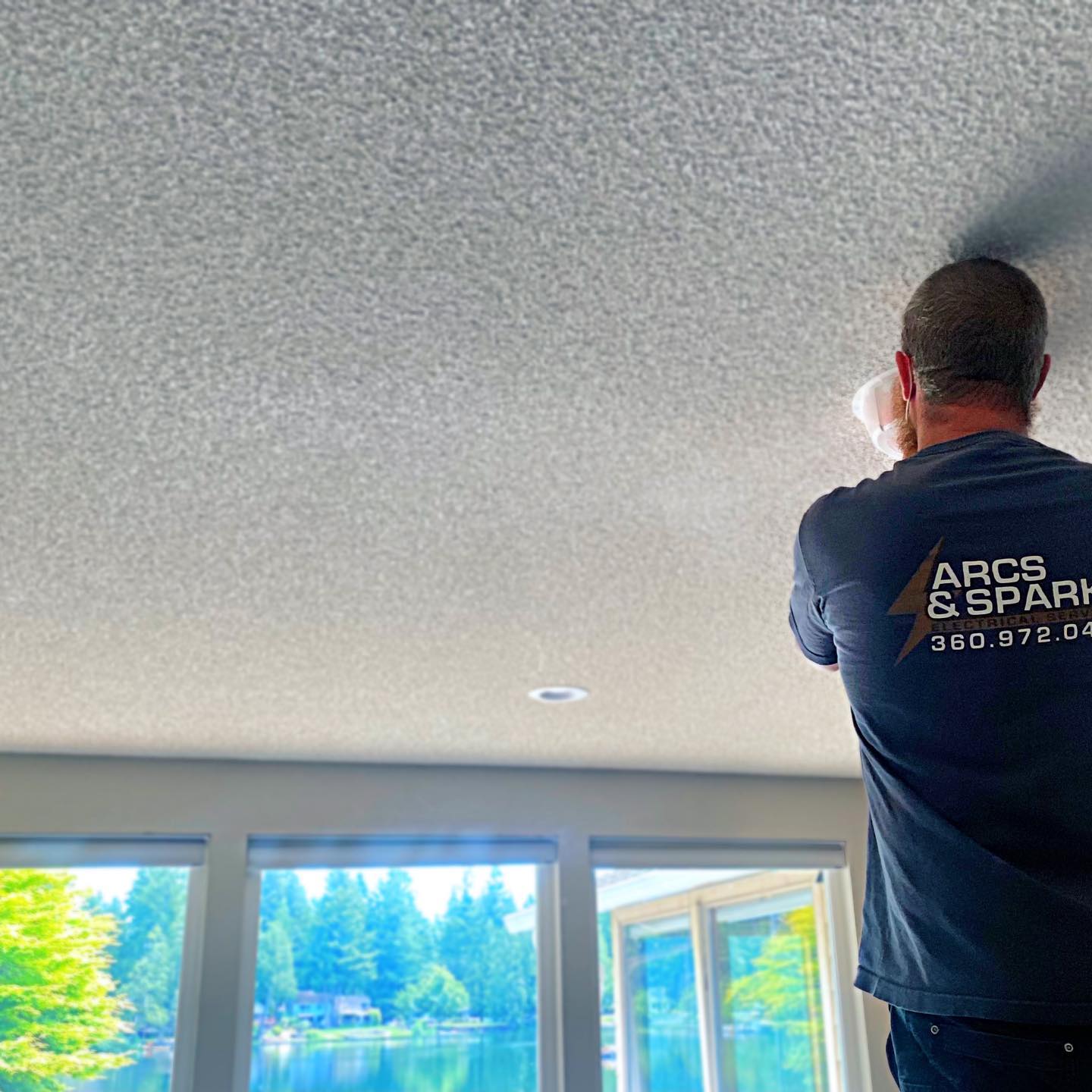 Soaring June temperatures in the PNW have been keeping us covered in sunlight for weeks. Summer nights need light too, and if you’re looking for an alternative to existing halogen or incandescent bulbs throughout your home, give us a call to discuss upgrading to LED can lighting. A clean look with less heat emitted indoors, all while saving you money on your electric bill (so you can run the air conditioning a bit longer with less guilt 😉).
#residentialelectricians #thurstoncountywa #LEDlighting #keepitlocal #sparky #daisychain #remodel #upgrade