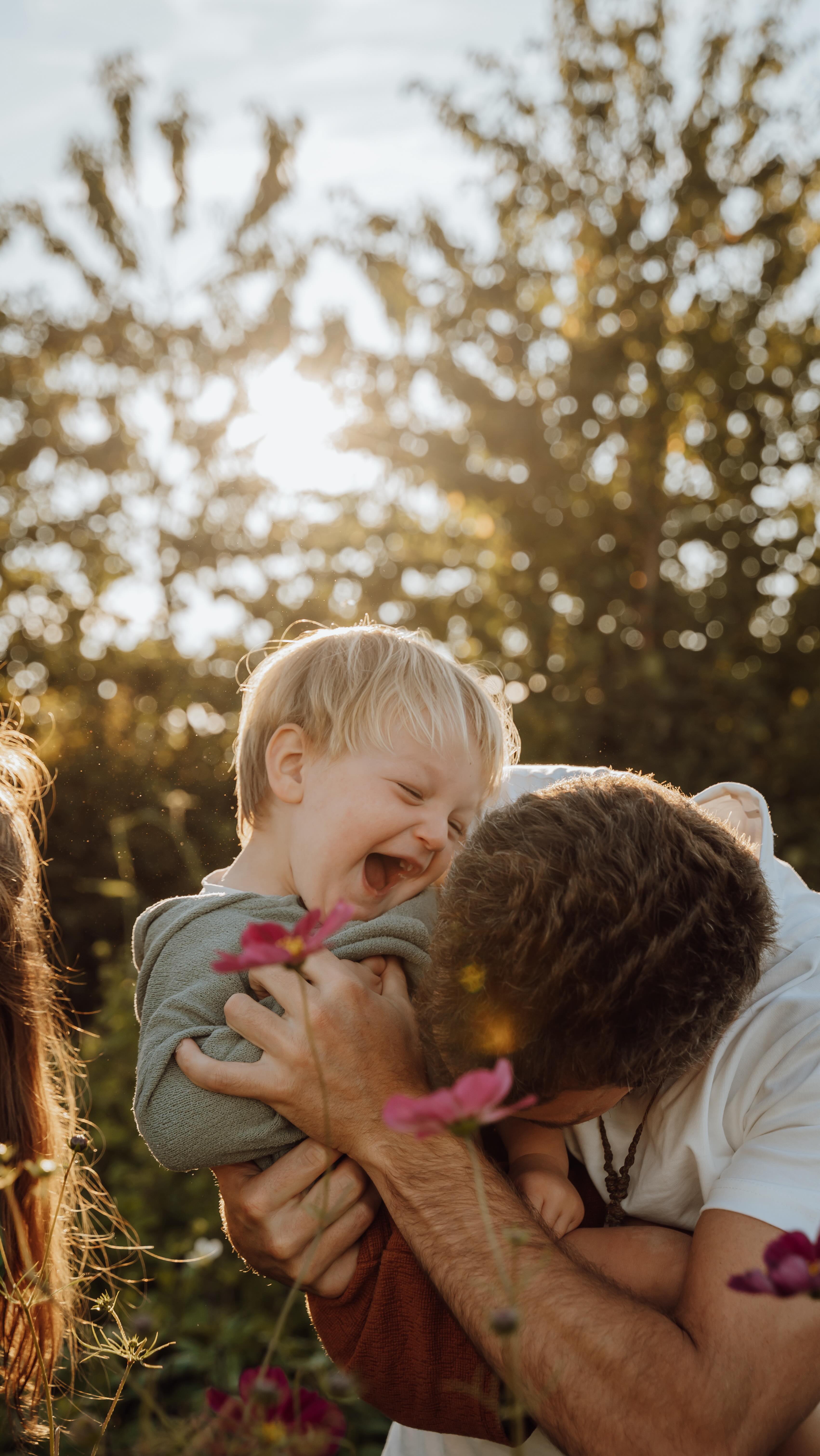 “Een fotoshoot boeken heeft nu echt geen zin, mijn kinderen zitten toch nooit stil”
Het kan niet minder waar zijn! Laat alles los, geniet samen met je kinderen in het moment en je zal zien dat de mooiste beelden ontstaan. 🧡
#gezinsfotograaf #kinderfotograaf #goldenhour #fotografie #nikon