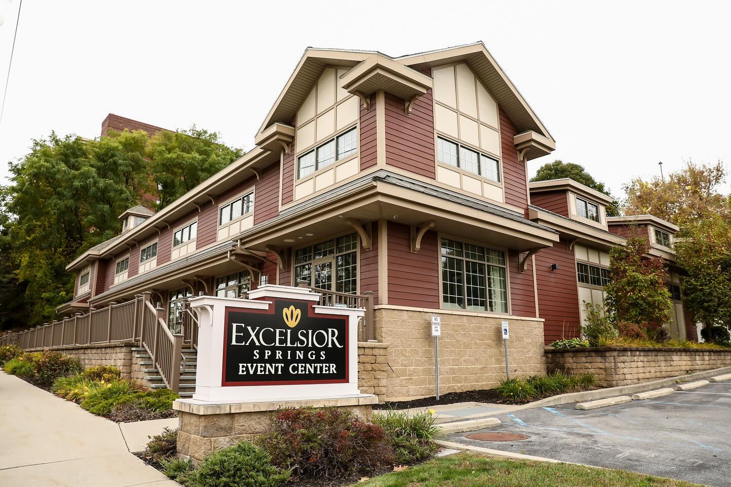 The chilly weather is making us miss fall time in Upstate NY
🍂🍁🍃
Limited Fall 2024 Wedding Dates Left!
💍🥂 Inquire with our awesome sales team for availability (518)226-0049
📸 by Paul Saunders