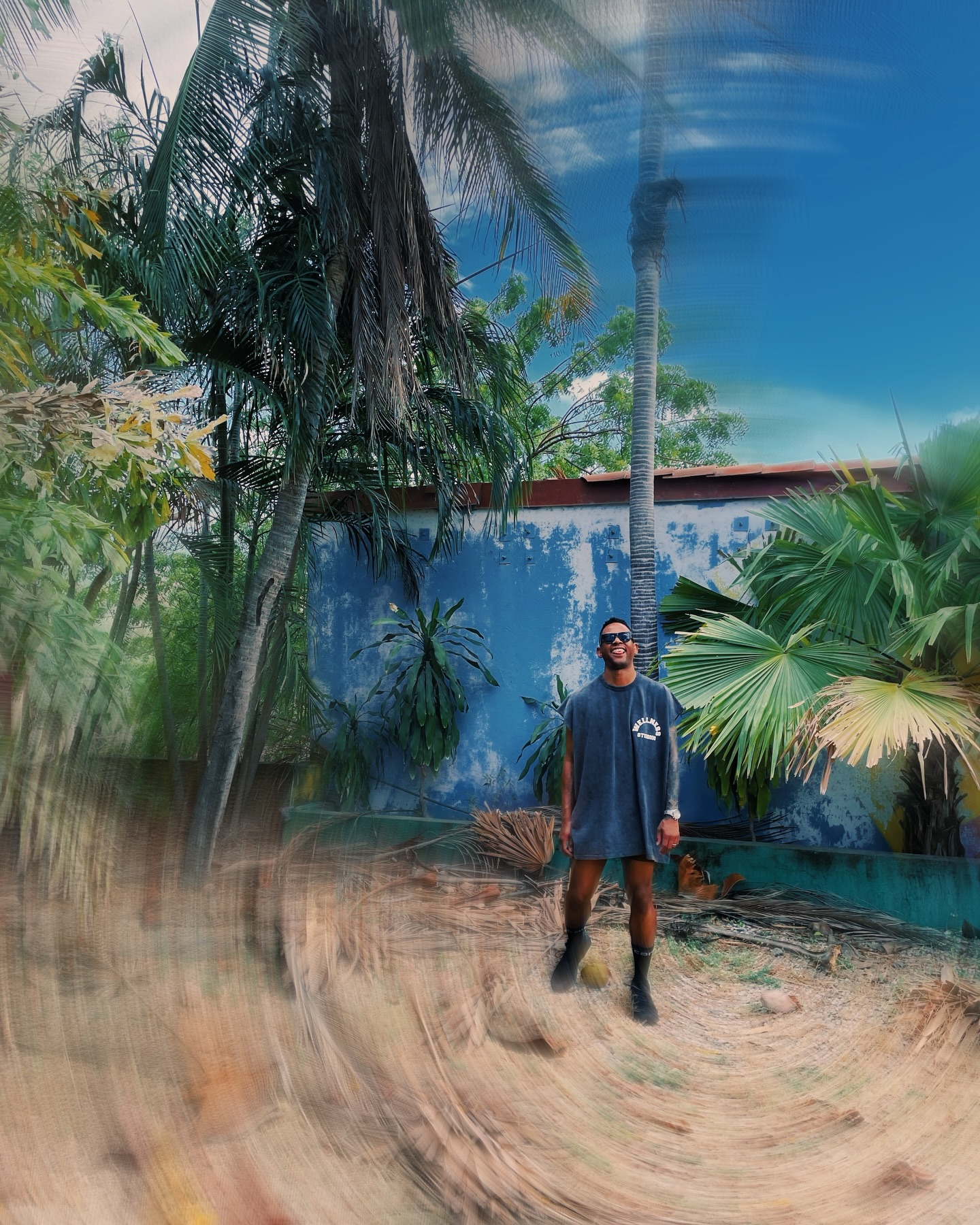 This photo was taken 1489 days ago.
It has been comforting in recent days to call upon moments that elicited a natural smile, warm memories, and a feeling of weightlessness.
Signaling strength, hope, and love from this corner of the world that kept calling me back 🫶🏾