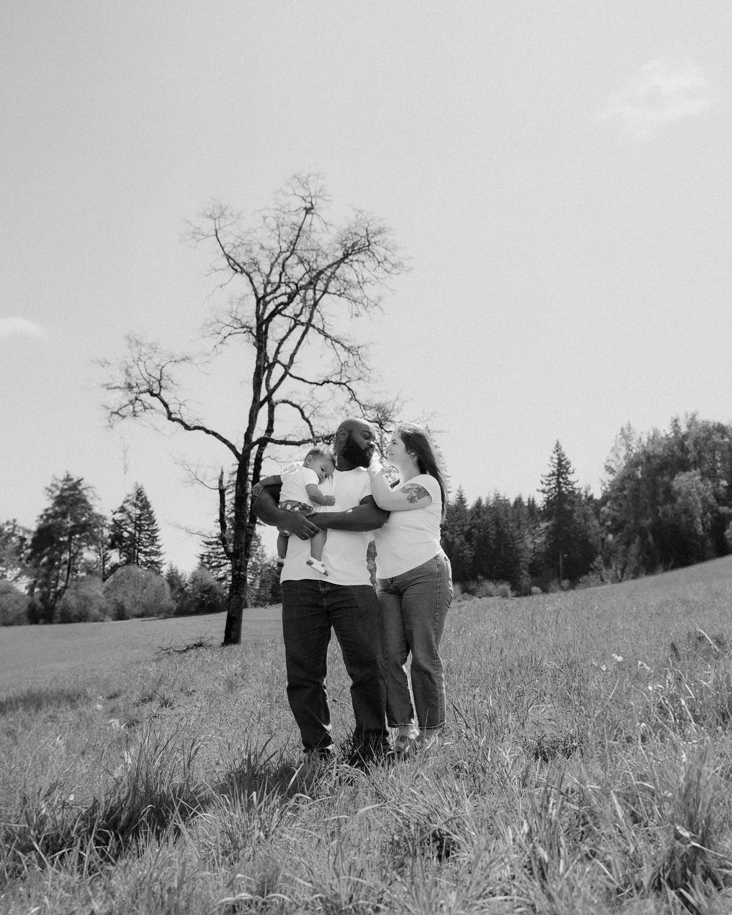 SPRING MINI SESSIONS 📸🌿🌞
Come get some fun spring photos at my first Spring Mini Session event!
During this 20-minute session, I will capture a variety of poses and candid shots located at a lovely, secluded park in Grande Ronde. This beautiful area is surrounded by forest with lots of wide open space to let our session run wild!
You’ll receive 20 final edited images of your choice with the option to purchase more after the session has taken place. This is a wonderful opportunity to create memories with you and your loved under the sun.
I have 6 morning sessions, and 6 evening sessions available. Book your session now to secure a spot!
Link in my bio 🤍
#minisession #springminisessions #oregonphotographer #pnwphotographer #forest #field #familyphotos #springtime