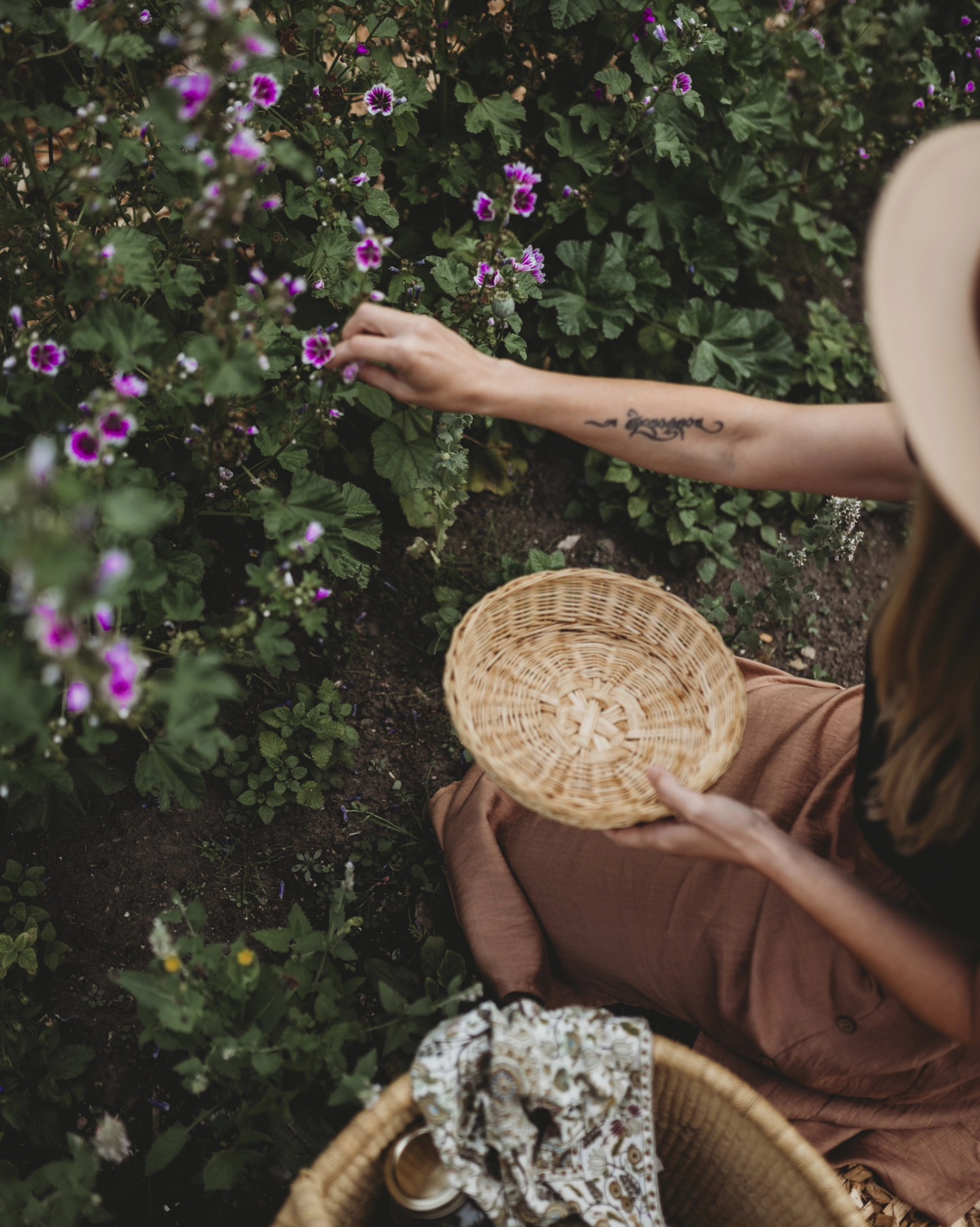 What is an herbalist?
An herbalist is a matchmaker. A conduit between plants and people. Our work runs deeper than "this herb for that ailment" because plants don't walk in a straight line, they aren't one hit wonders. The plant kingdom is vast. Each plant, like us, has a complex and multi-layered personality. Our job as herbalists is to form relationships with the plants. Get to know them on a deep + intimate level.
We purposely allow ourselves to be stung by stinging nettle so that we can better understand nettle itself as well as the plants that may act as remedy. We smell, taste, and touch the plants. We grow plants in our gardens and visit the wild landscape to forage. We pick, craft, strain, brew, and bottle. We read books, study courses, and learn from other herbalists. We secretly get excited when we, ourselves, are afflicted with a new issue because that means we can finally work with a new plant and get to know it better.
Herbalists are attuned. To our bodies. To the subtle signs and symptoms that our bodies give us. To the plants and the language that they speak.
Our work is meaningful and holds great purpose. We are committed to always being students of nature. Our mission, to walk alongside our fellow humans and assist them on their journey, to help them unlock their own healing. πΏ
#herbalist #healer
π·: @brandybloxom