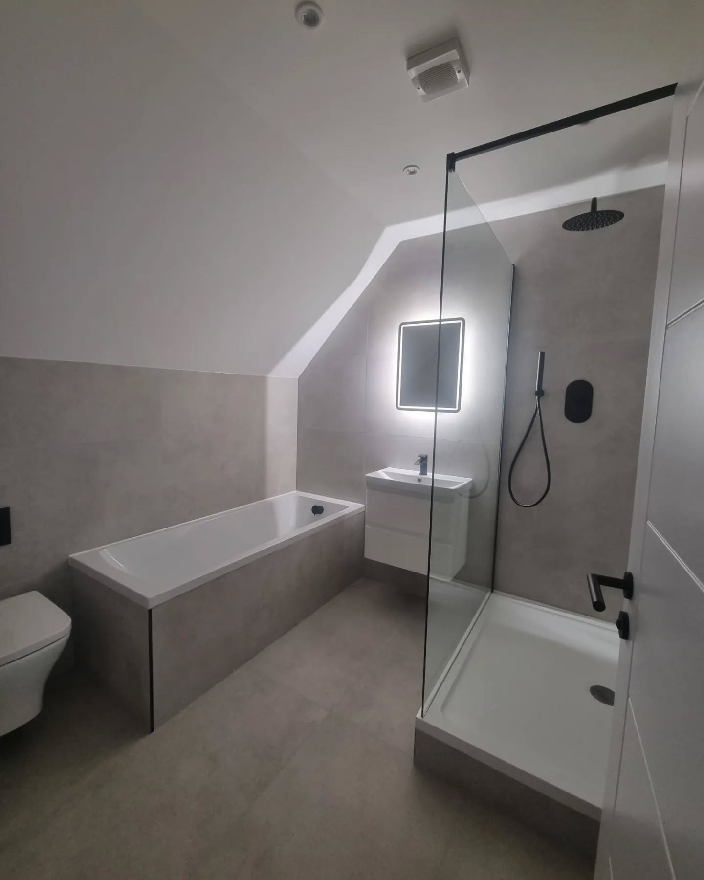 Start to finish! What a journey this was! 🔨🏗🌍👷🏾♂️Synergy is everything @iniciohomes @kingsbathroomsandheating #hashtagplumbing