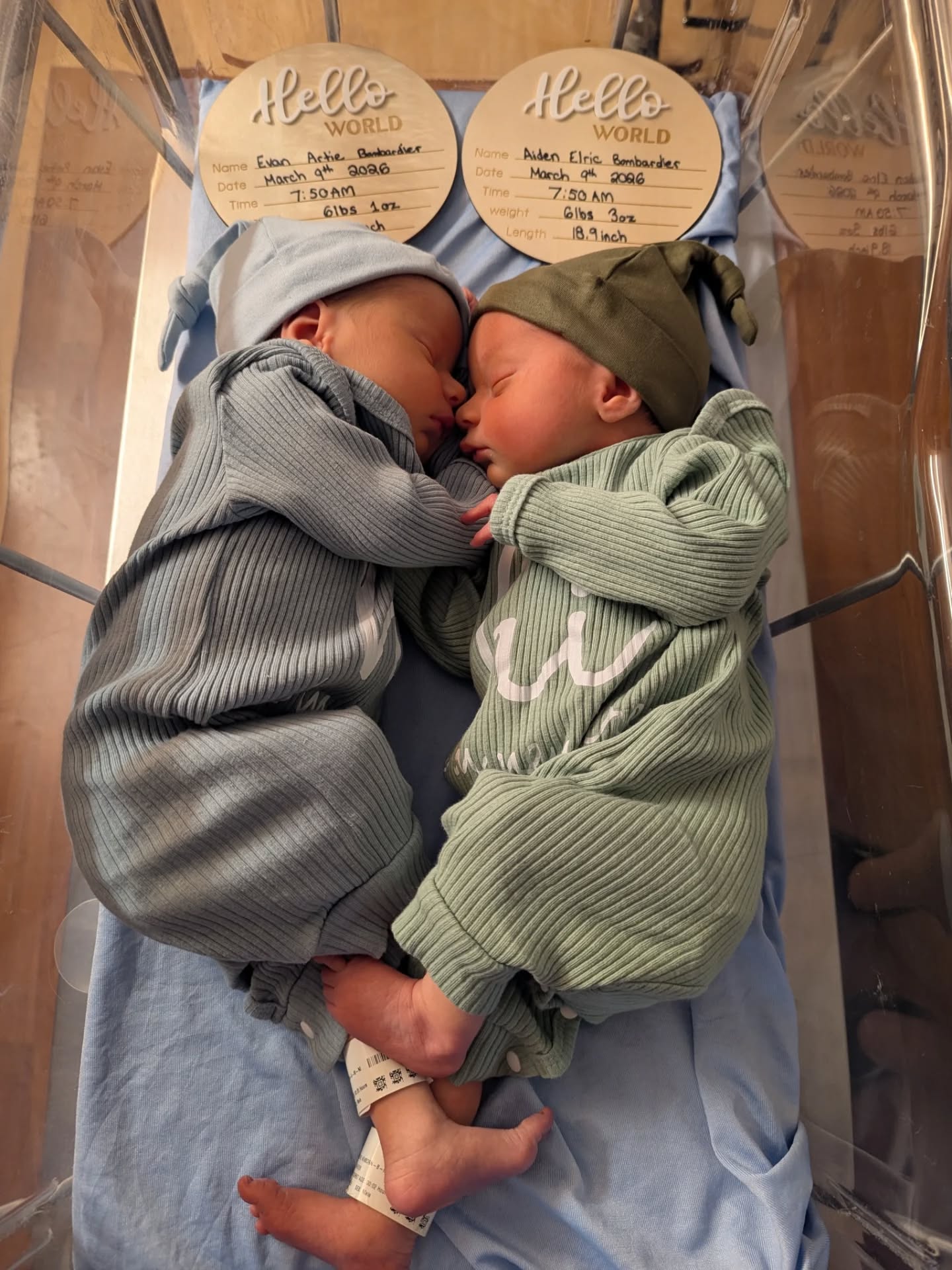 Introducing Evan and Aiden Bombardier 💚🩵
The boys made their way into the world on March 9th - both born in the same minute (7:50AM) and nearly identical weight at 6lbs. Miraculously carried 37 weeks and 5 days until the scheduled c section - with their due date only being 2 days away. 💪🏼
We are overjoyed and soaking up all of our baby snuggles. After 5 long days in the hospital, a day and a half of NICU for Evan, and a whole lot of love - we are finally home and enjoying our new lives as parents. 🥹
Thank you everyone for the kind wishes!