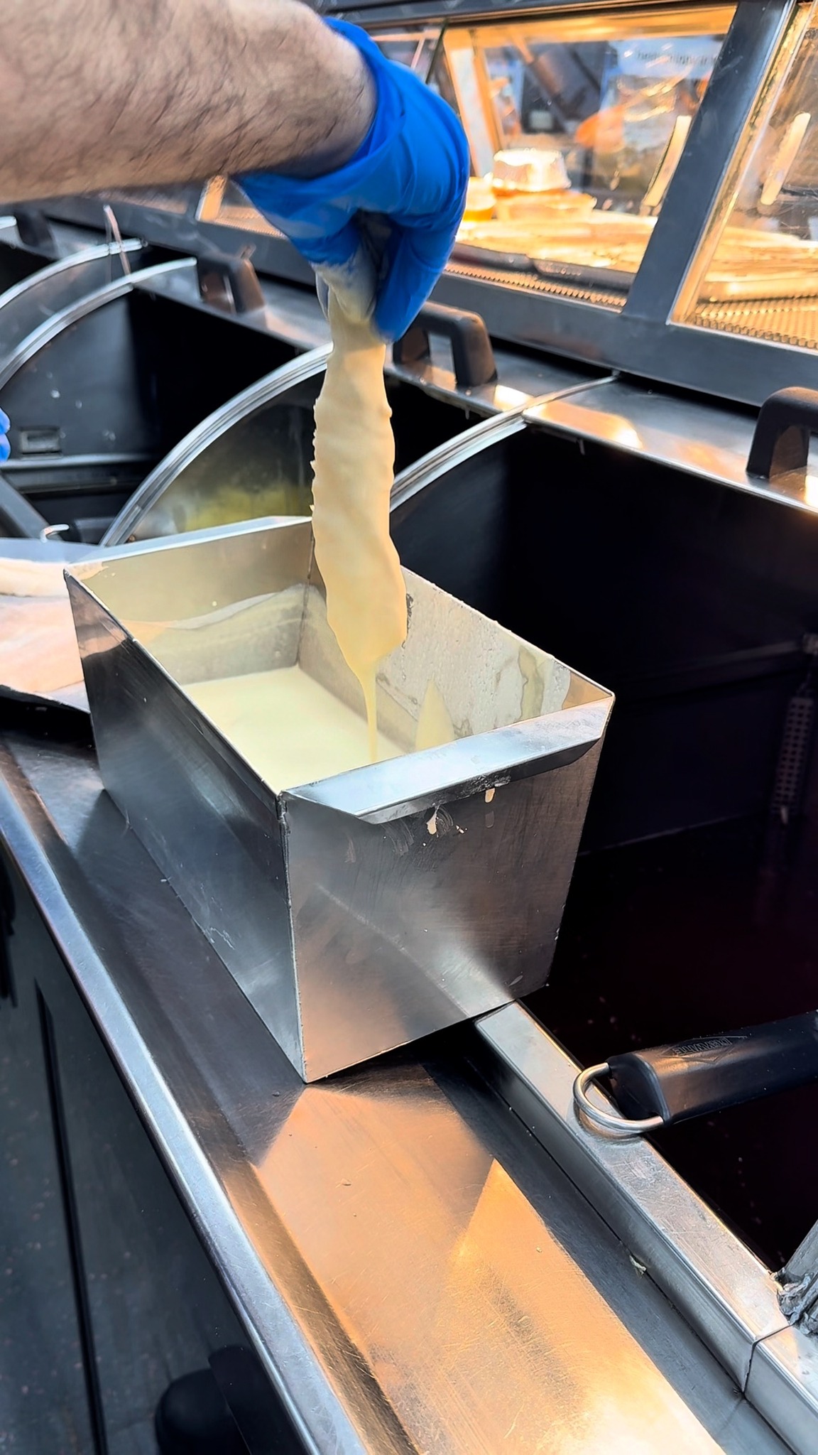 sooo satisfying π
#fish #takeaway #fishandchips #local #localbusiness #awardwinning #piscestakeaway #piscesheswall #localtakeaway #pisces #heswall #wirralbusiness #wirral