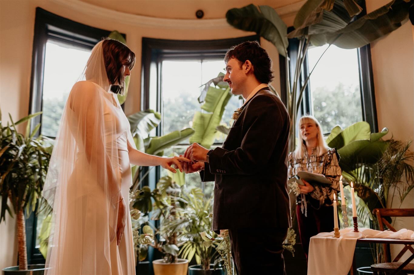 Oh Weddings at the Faversham 🥹💚
What can I say that these images from weddings I so lucky to share with couples there last year don’t tell you.
Come and see for yourselves on Saturday (oh - don’t forget to visit the toilets. You’ll see what I mean 🤫🤐
Relaxed joyous wedding ceremonies | Leeds wedding | Leeds celebrant
@the_faversham
@clairemccleanphoto
@stephbuttphotography
@pauljosephphotography
#leedsweddingvenue
#leedswedding
#leedscelebrant
#celebrantwedding
#2027wedding