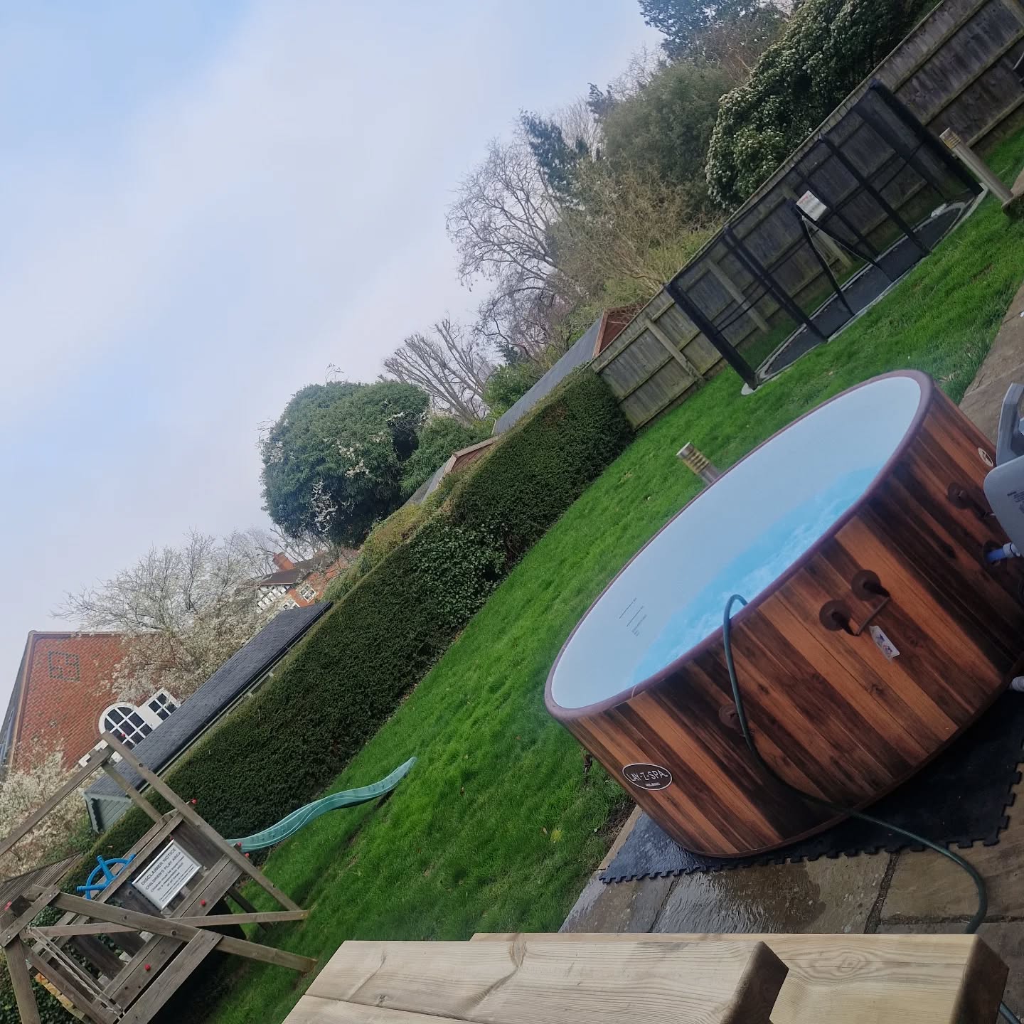 Easter holidays are almost here 🐣✨
Planning a garden get-together, family day or relaxing weekend? Our luxury hot tubs are the perfect way to celebrate the break.
⚠️ Very limited availability remaining – don’t miss out!
📅 Secure your Easter booking now
🫧 BubblesLDN Hot Tub Hire
#HotTubHire #EasterHolidays #GardenParty #StaycationVibes #BubblesLDN