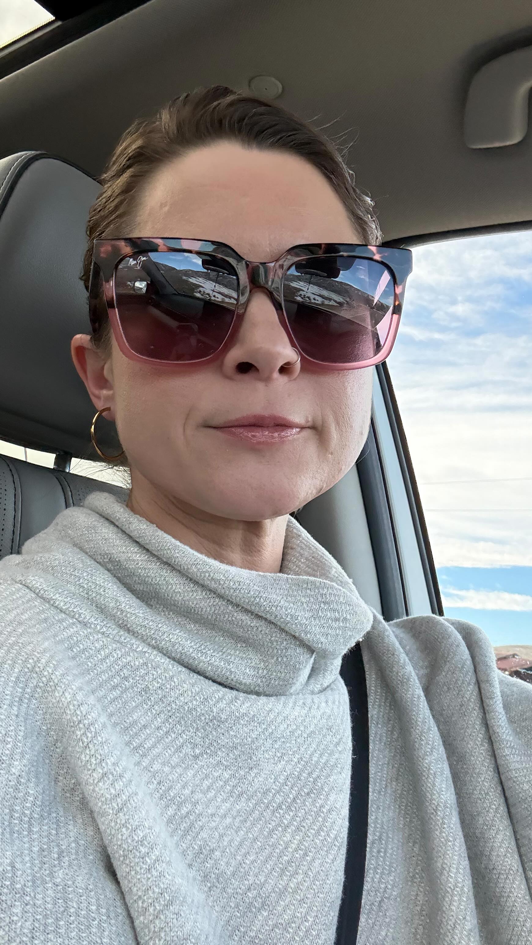 It’s Friday the 13th. I’m ovulating and experiencing middle pain. In the delight of femininity and womanhood I’m thinking about all of the women out there who experience this sensation at ovulation and who are also trying to conceive while experiencing this pain. Bravo. I see you.