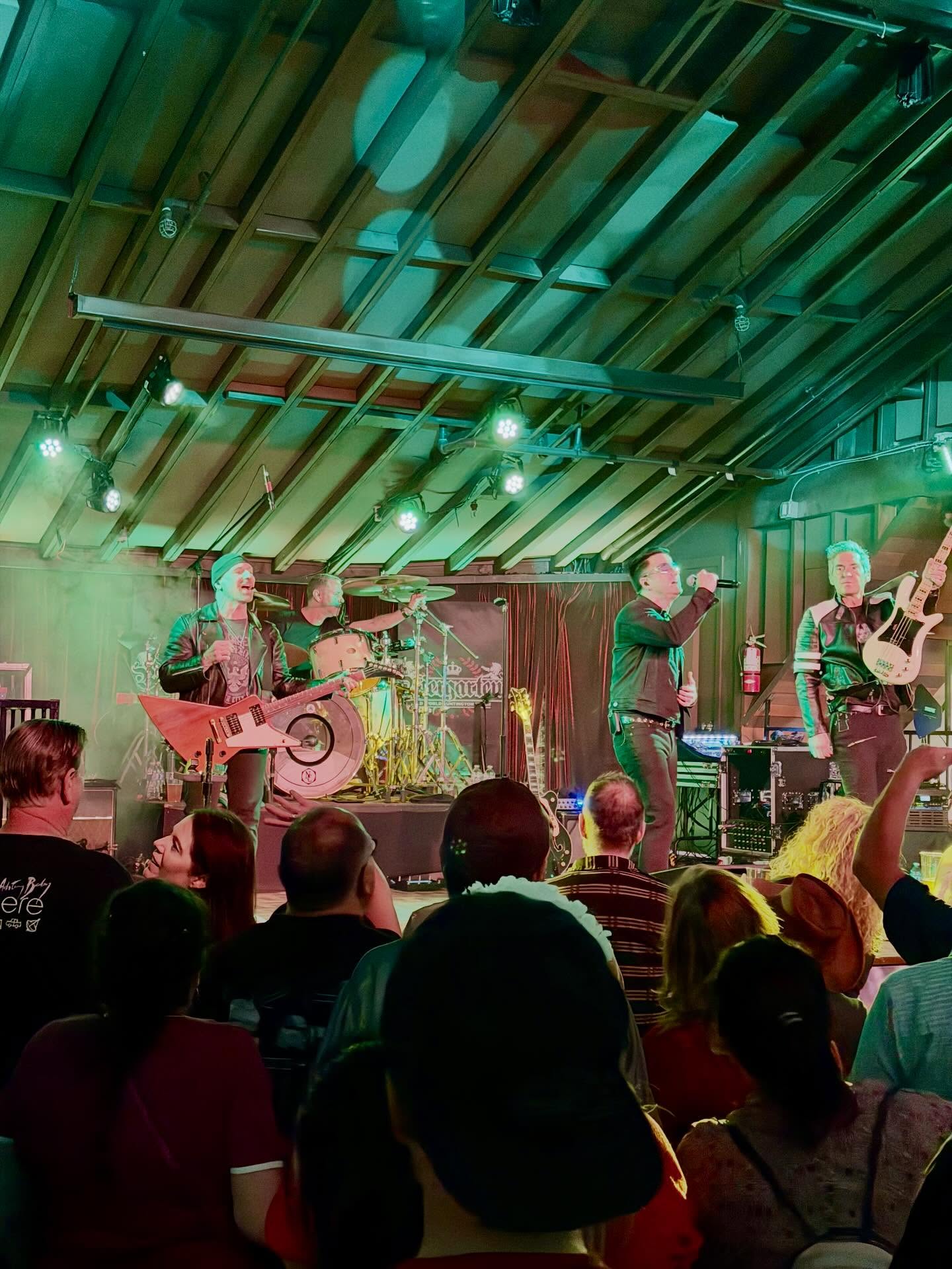 We had an amazing time at the Biergarten @ Old World in Huntington Beach last night.
A BIG thank you to everyone that came out to see us, and thank you for singing and dancing along.
What a super fun show and audience! 🥰🤗
📷 Lisa Sloan, Brian Celestino & Jorgen Ingmar
-
#u2 #u2tribute #u2tributeband #u2lavation #biergartenhb