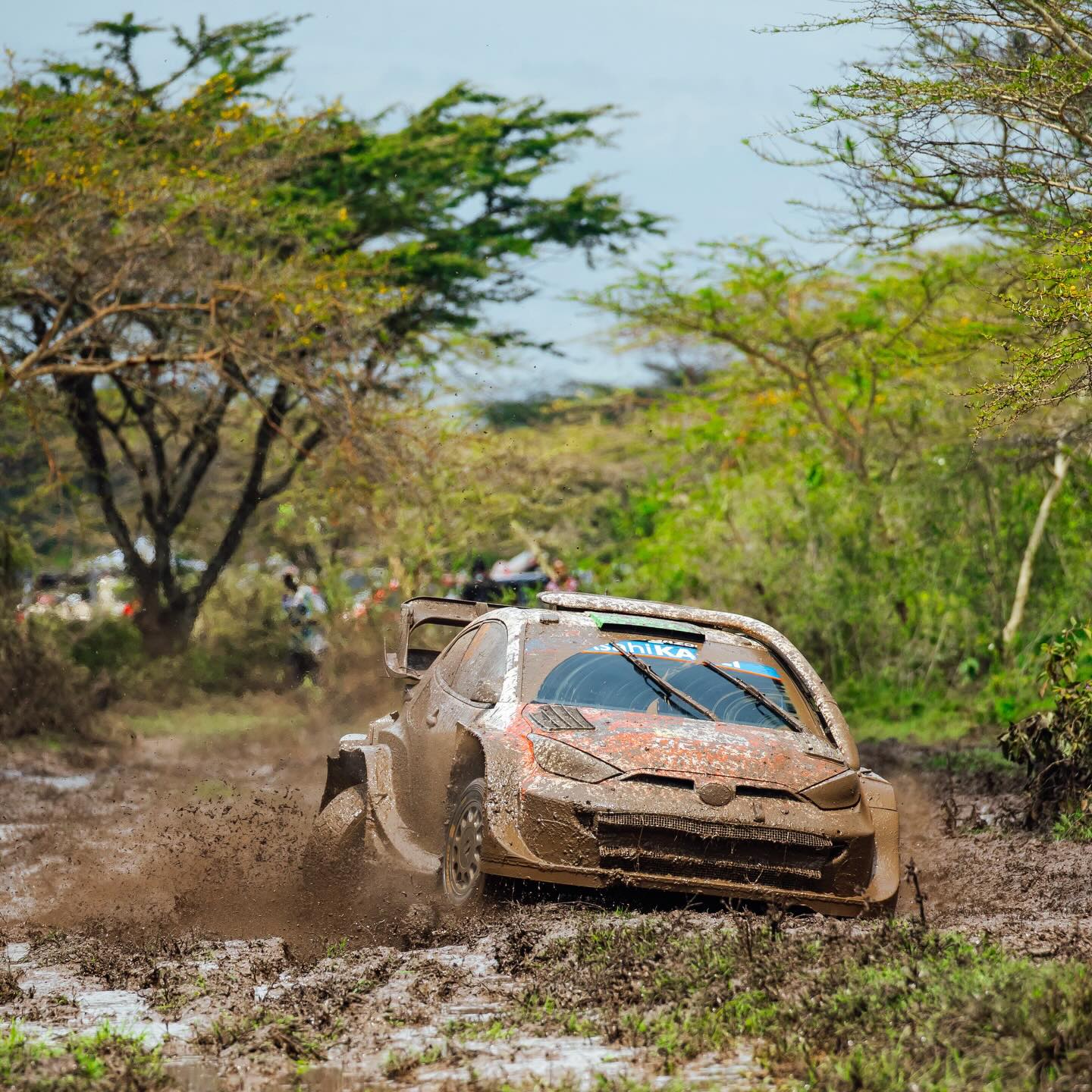 Unfortunately, we picked up a double puncture at the end of the middle stage of the loop. As we started the next stage, it became obvious that the damage caused by the rocks was more than we expected.
At the first braking of the last stage, the rear suspension gave way and that’s where it ended — there was no chance to fix it. ❌
I think we can be happy to have had a long run of events without retirements, but of course this comes as a huge disappointment.
We’ll be back at it tomorrow and ready to fight for some points 💪🏼
#EE33 #SafariRallyKenya #ToyotaGAZOORacing