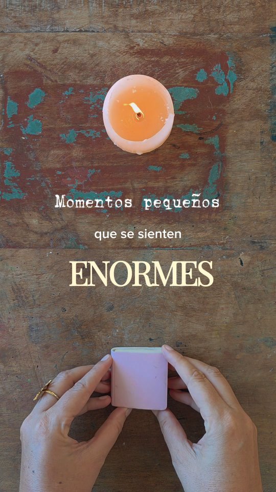 🤍🫂 Tal vez, el mundo no solo se transforma con grandes acciones. Si no con pequeños gestos y momentos que sostienen lo más preciado que tenemos...
Nuestra sensible y compartida humanidad.
¿Qué otro pequeño momento se siente ENORME para ti?
Sigamos construyendo aquí👇🪷
#humanidad #consciencia
#amor #bienestar #mindfulart