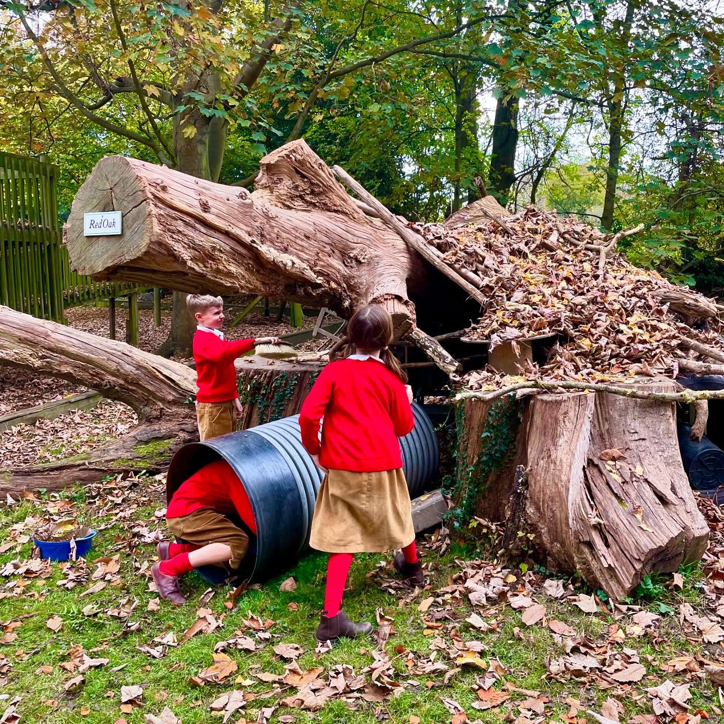 Building a super new den…
#montessorikent
