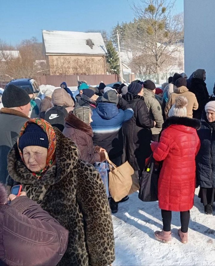 Every person in this line has walked through hardship.
Yet in this moment, there is warmth. There is care. There is hope.
Thank you for helping ensure these moments continue.
#UkraineRelief #HotMeals #HumanitarianAid #MissionPartners #FaithInAction #HopeForUkraine