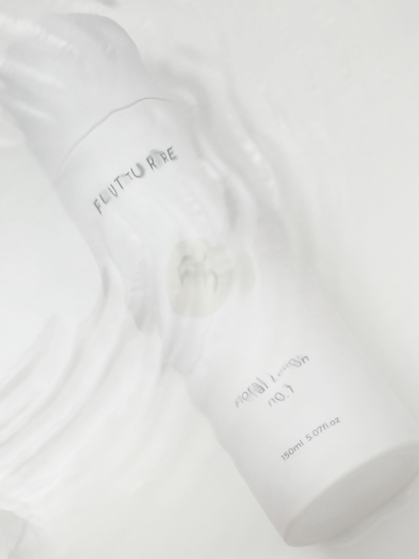 Sensitized skin needs a gentle touch. Something that will
- Reduce redness and irritation
- Calm and soothe the skin
- Hydrate excessive dryness
- Helps restore and strengthen the skin barrier
FLORAL LOTION NO. 1 features Damask Rose, Arnica, Calendula, Hamamelis, Allantoin, and Chamomile, working together for instant relief.
#future5elements #FloralLotionNo1 #SensitiveSkinCare #CalmingSkincare #SkinBarrierRepair