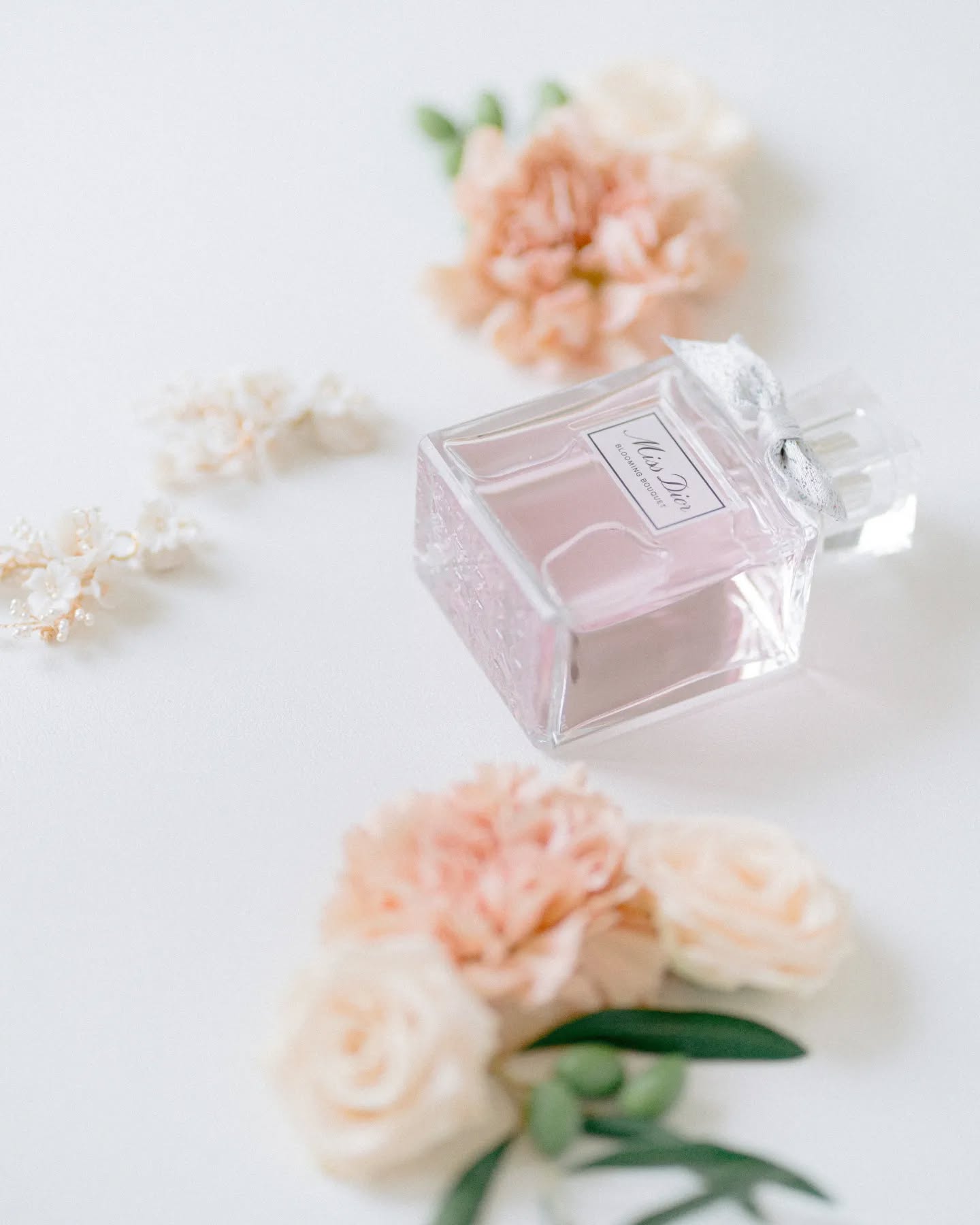 Design, Planning & Styling: @mosaique_events
Mentoring : @sarahstefaniofficial
Cinematography: @2become1video
Venue: @ayroldi_masseria
Catering: @rotondocatering
Bar Services: @joebarcatering
Sound&Light: @siteartevents
Flowers: @corcortezfloral
Graphic Design: @atelier_invitations
Furniture & Tableware Rentals: @allestimentilerose
Band: @sunbirdsduo
Bridal Shoes: @bellabelleshoes
Wedding Dress: @julievinobridal
Muah: @sots_muah
___
#fineartweddingphotography
#fineartweddingphotographer
#destinationwedding
#destinationweddingphotographer
#weddingdetails