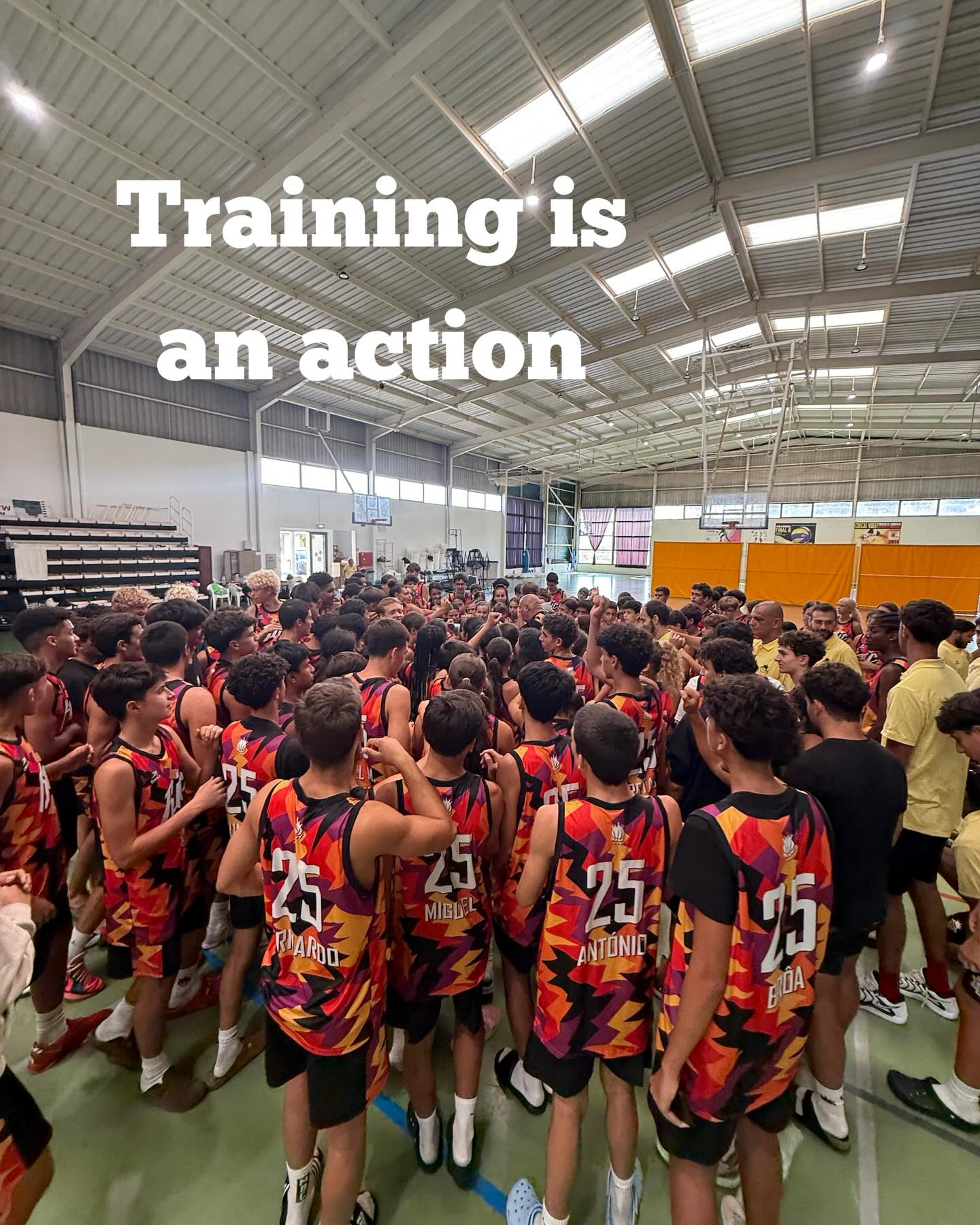 You can’t beat the competition, if you can’t conquer yourself.
A battle you must win daily.
Let’s beat the odds together 🫱🏼🫲🏾
🫡