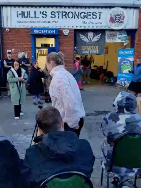 3rd place 🔥🔥
Squats (80kg) - 15 reps in 60s
Log (45kg) - 4 reps in 60s
Car deadlift - 0 reps
Moving medley (150kg,60kg per hand, 60kg bag) - 35 seconds, came 2nd in this event 👊🏻
Stones (50kg) - 14 reps in 60s, came first in this event 👊🏻
After the deadlift I was 6 out of 7th place, with my two strongest events followed I was able to go from 6th place to 3rd place 😳💪🏻
Massssssive shoutout to @katie.strongwoman and @robframpton73_ for all the coaching and support 🩷