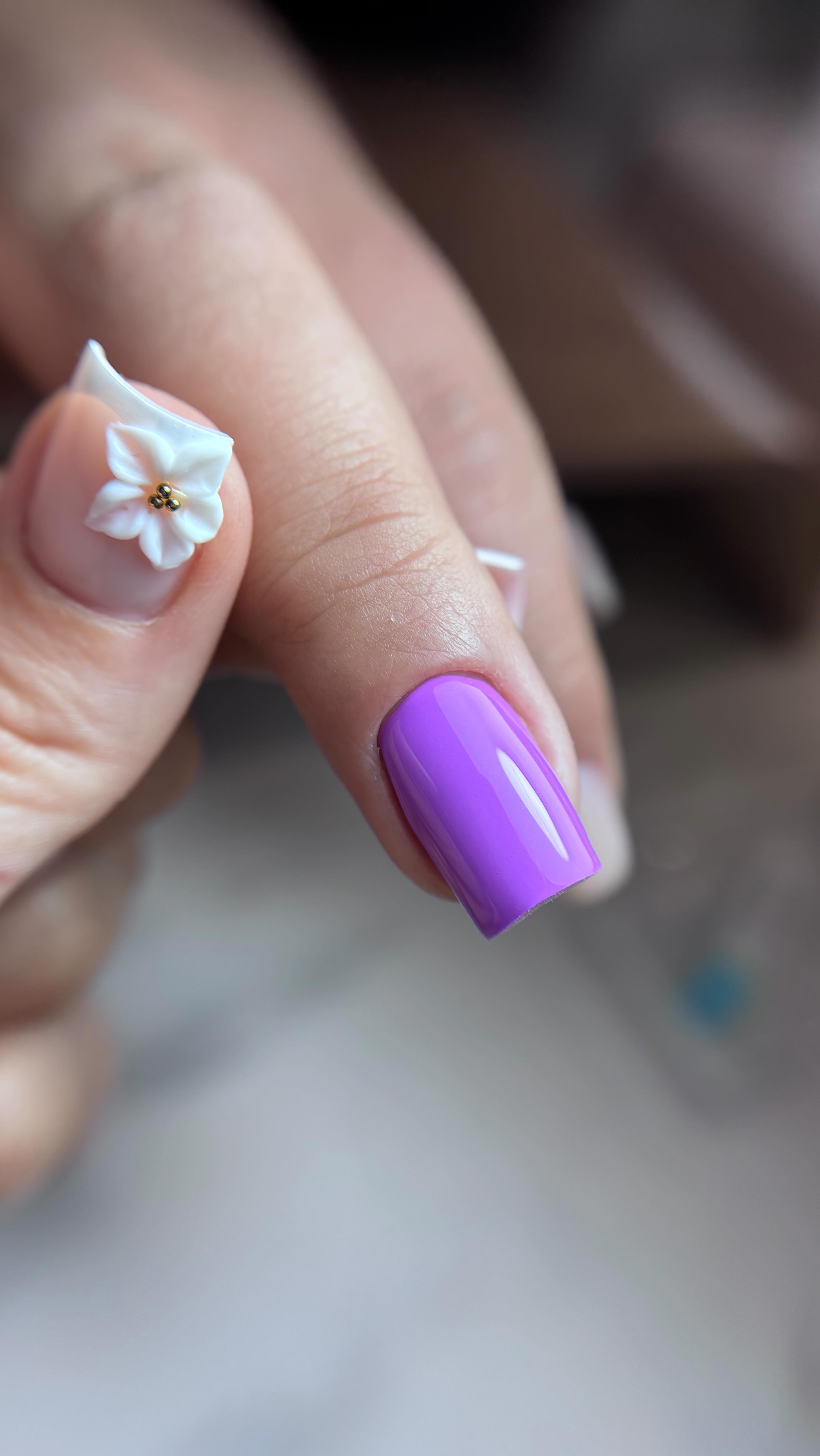 .
Personne ne naît prothésiste ongulaire.
On apprend.
On pratique.
On perfectionne ses gestes.
Et un jour… la technique devient naturel
#ongles #prothesisteongulaire #manucure #formationongles#onglesmarilyn