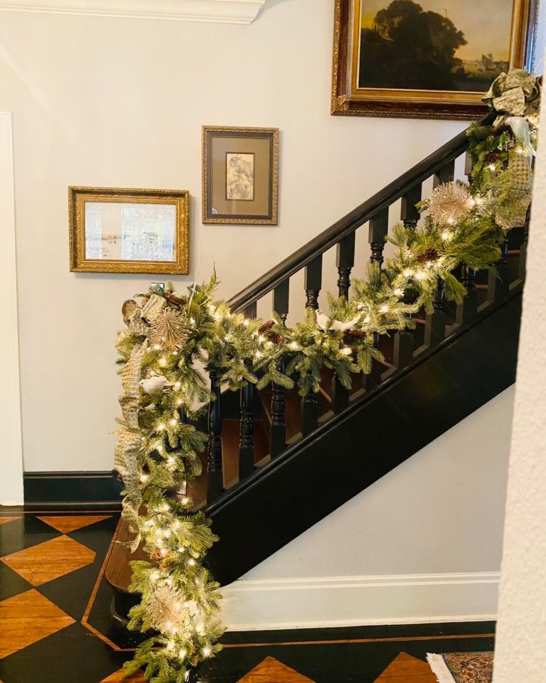 We had a blast telling different Christmas stories at the Booth Tarkington Mansion for the Midtown Indy Holiday Home Tour! From the 12 Day of Christmas books on the mantle to the dinner party set for all the famous people who have sat at the table in the past. #holiday2021 #holidayhomedecor #midtownholidayhometour #indyholidays #customdecor #blisseventdesign