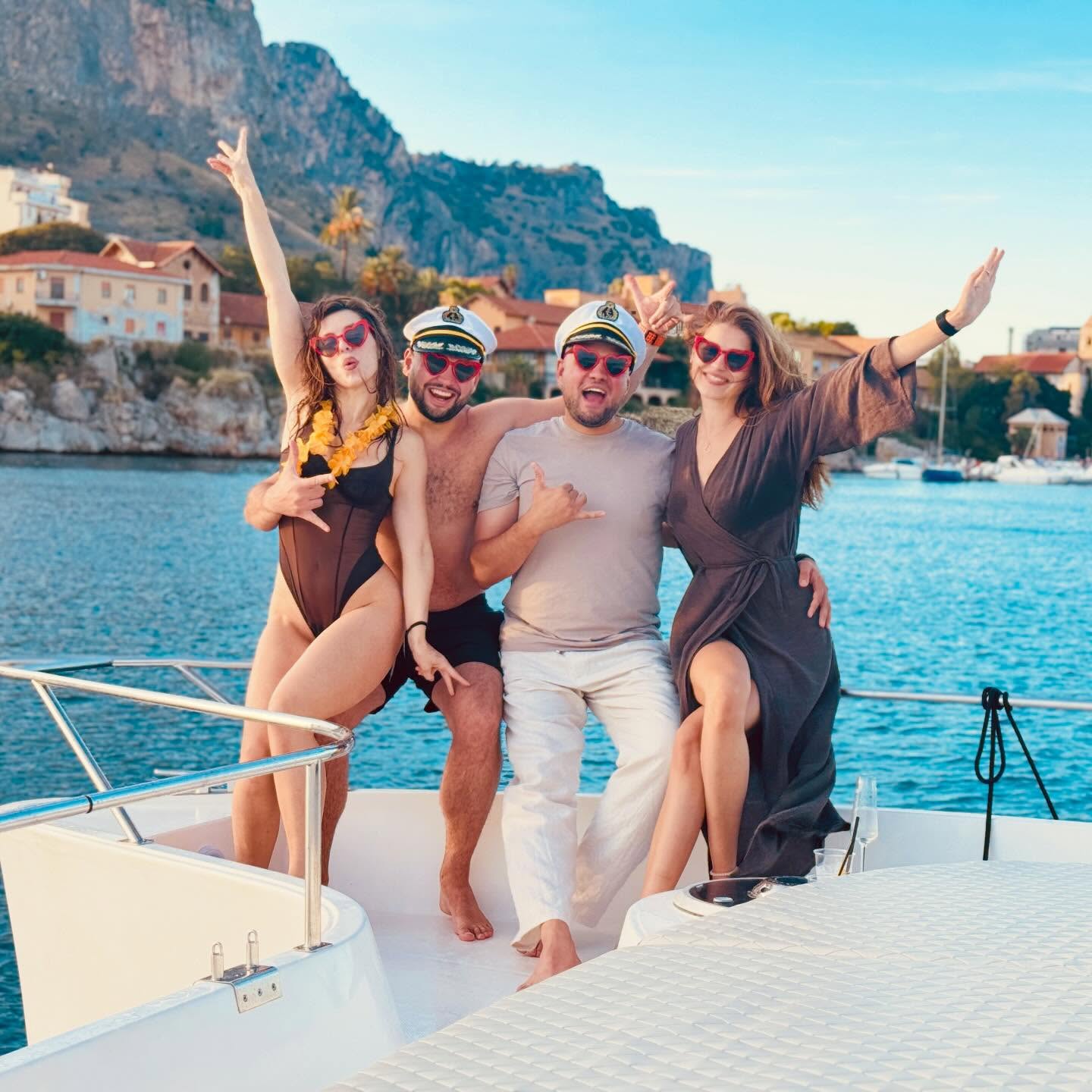 🇬🇧 Smiles, sea and unforgettable moments on board 🌊✨
Sharing the sea with great people is what makes every tour special.
Ready to create your own memories on the Sicilian coast?
✨ Book your experience on
www.sicilybluedream.com
🇮🇹 Sorrisi, mare e momenti indimenticabili a bordo 🌊✨
Condividere il mare con persone felici è ciò che rende ogni tour speciale.
Pronto a vivere anche tu questa esperienza sulla costa siciliana?
✨ Prenota sul nostro sito
www.sicilybluedream.com
#sicily #palermo #sicilia #catamaran #sicilyexperience