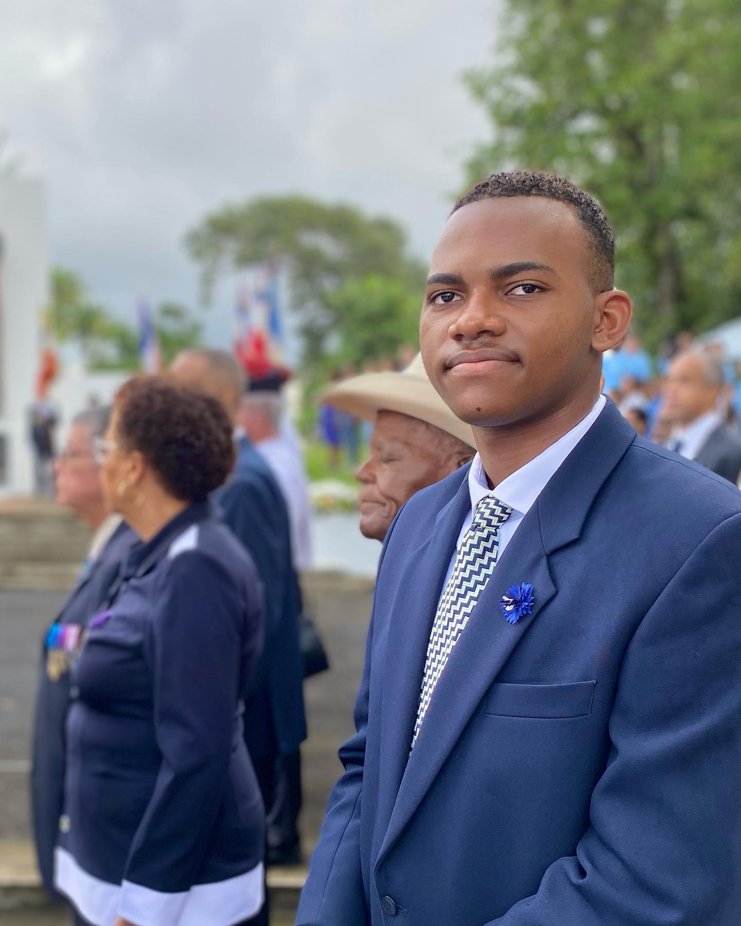 À l’occasion du 104e anniversaire de l'#armistice de la Première Guerre Mondiale, je me suis rendu à la cérémonie commémorative au monument aux morts de Fort-de-France.
Je suis très attaché à ces #commémorations, elles sont indispensables car elles permettent de comprendre l’importance symbolique et politique du sacrifice de nos aînés.
En ce jour, je rends #hommage à tous ceux qui ont donné leur vie pour notre pays. 🇫🇷
#11novembre
#bleuetdefrance