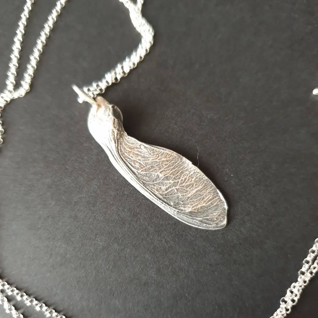 Excited to share the latest addition to my #etsy shop: Silver Sycamore Seed Necklace - helicopter seed
#silver #sycamoreseed #sycamore #tree #nature #helicopterseed
https://etsy.me/3XdSX8J