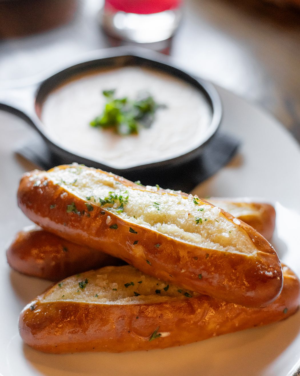 Something new is brewing in the Market District. 🍻
Right in the heart of the Market District, Stockyards Brewery & Restaurant is your front-row seat to local flavour and fresh ideas. Just across from the St. Jacobs Farmers’ Market, we’re pouring one-of-a-kind craft beers and ciders brewed right in the restaurant, serving up seasonal plates, and celebrating the very best of our region—with a little extra flair.
Come hungry. Come thirsty. Stay awhile. 🍺