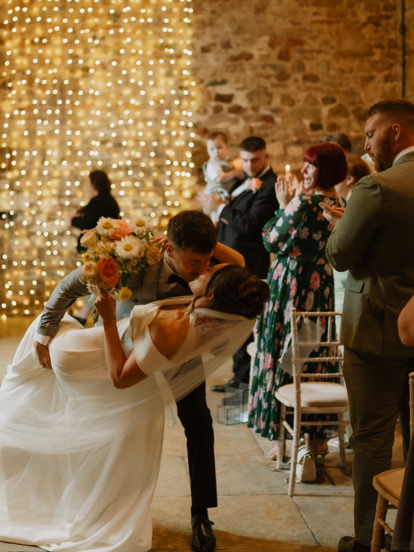 JAS + WILL//
Vows read just between them in the lounge, dancing through their group shots, outdoor cake cutting, sunset first dance, followed by @girlsthatmix set. A day that was so totally them! Obsessed with it all and this gallery from @photosbyhash so here’s the full 20!
#relaxedwedding #edenbarn #romanticwedding #barnwedding #weddinginspo
Photographer @photosbyhash
Videographer @afashionantefilms
Catering @southcotteventscatering
Dress @mwlbride
Flowers @_nomad_flower_den_
Make up @shelleytatemakeupartist
Hair @bridal_hairby_kayleigh_
Entertainment @girlsthatmix