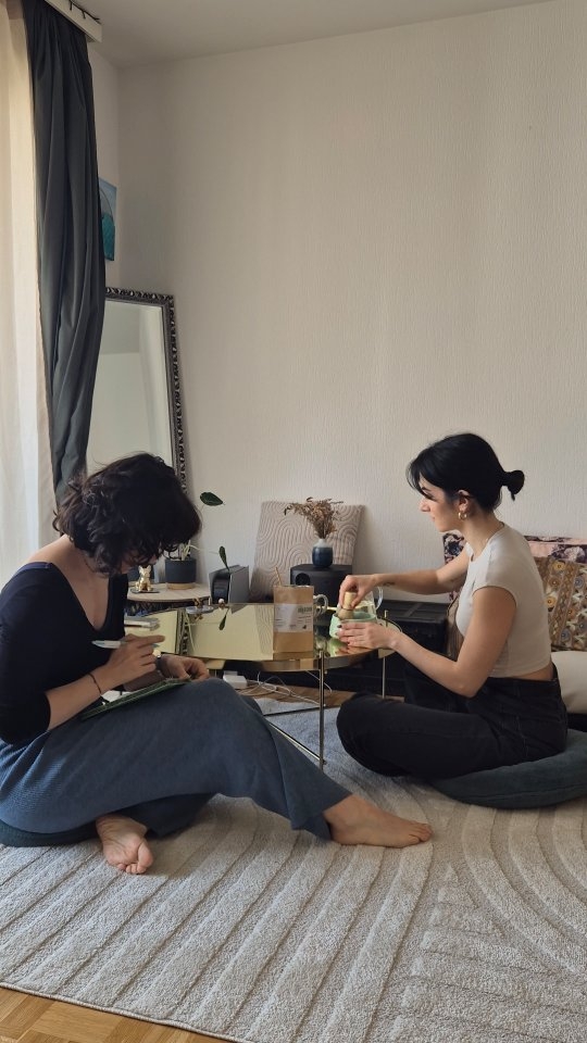 Ce dimanche, on fête notre 5ème collaboration avec @mymatchaharmony !
C'est un honneur et un plaisir de travailler avec toi !
On se réjouit énormément de notre événement de demain et surtout des gourmandises qui nous y attendent grâce à nos fabuleux partenaires !
Notre prochain FLOW TO MATCHA, ce sera le dimanche 14 juin, toujours au magnifique @loftk.ch !
Les infos et descriptions viendront bientôt sur nos réseaux !