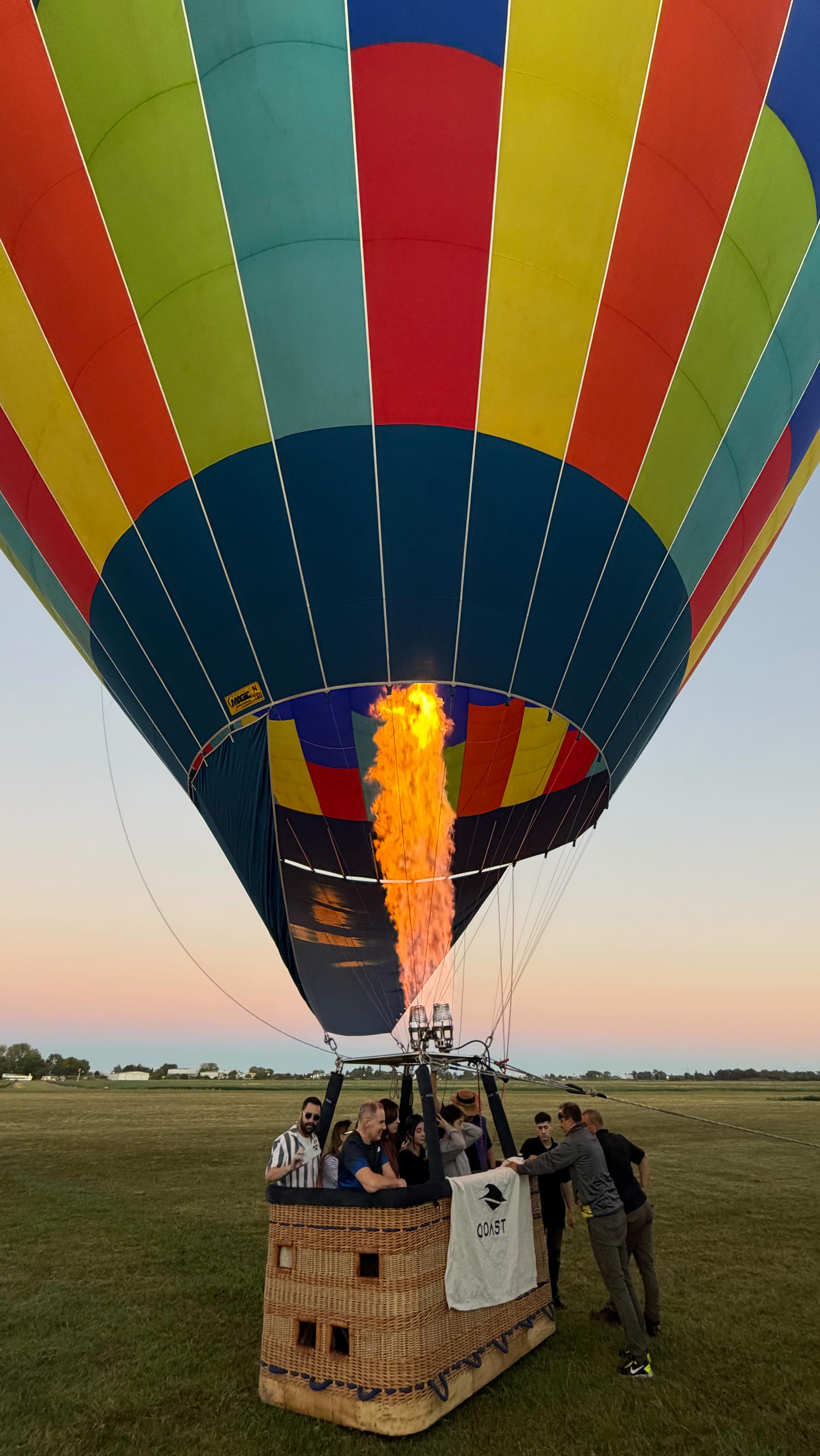 Ya tenemos ganadora! 🎈
Así fue la experiencia del vuelo en globo que disfrutó junto a un acompañante, gracias al sorteo que realizamos junto a @qoastarg.
Un amanecer inolvidable y una aventura para recordar.
Gracias a todos los que participaron.