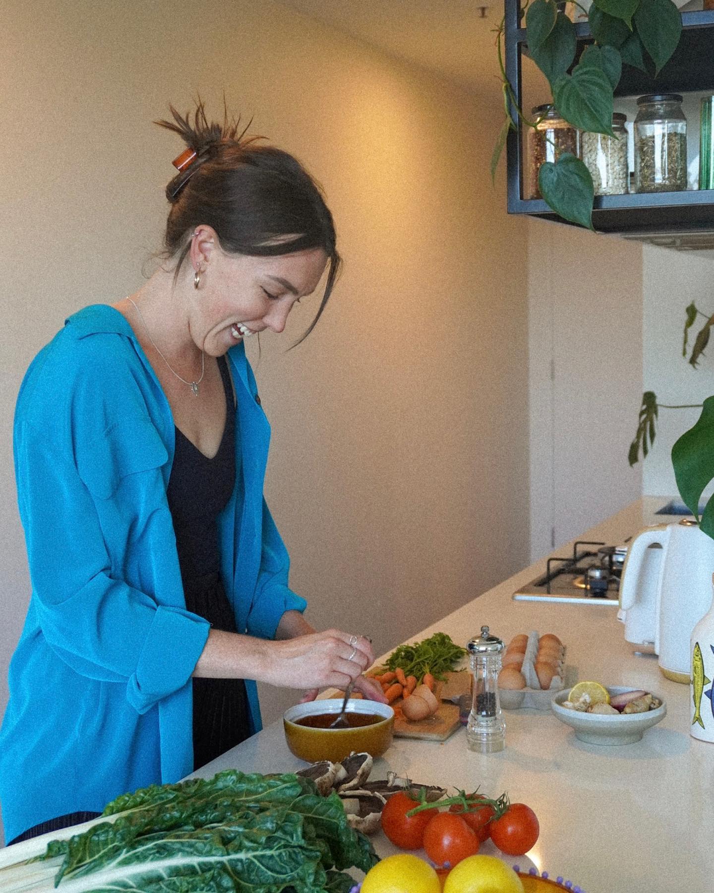 My recipe e-book is now live and available to download!!
This 70 page ebook is full of my favourite nourishing recipes, nutrition tips and more.
This little project was started in the midst of a Melbourne lockdown and since then has been modified and re-birthed many times but now it’s finallllly here.
Purchase and download a copy by following the link in my bio.
Happy cooking!!
🍋🥑🍊🫣🕺🏼
Use the code ‘REALFOOD20’ for 20% off