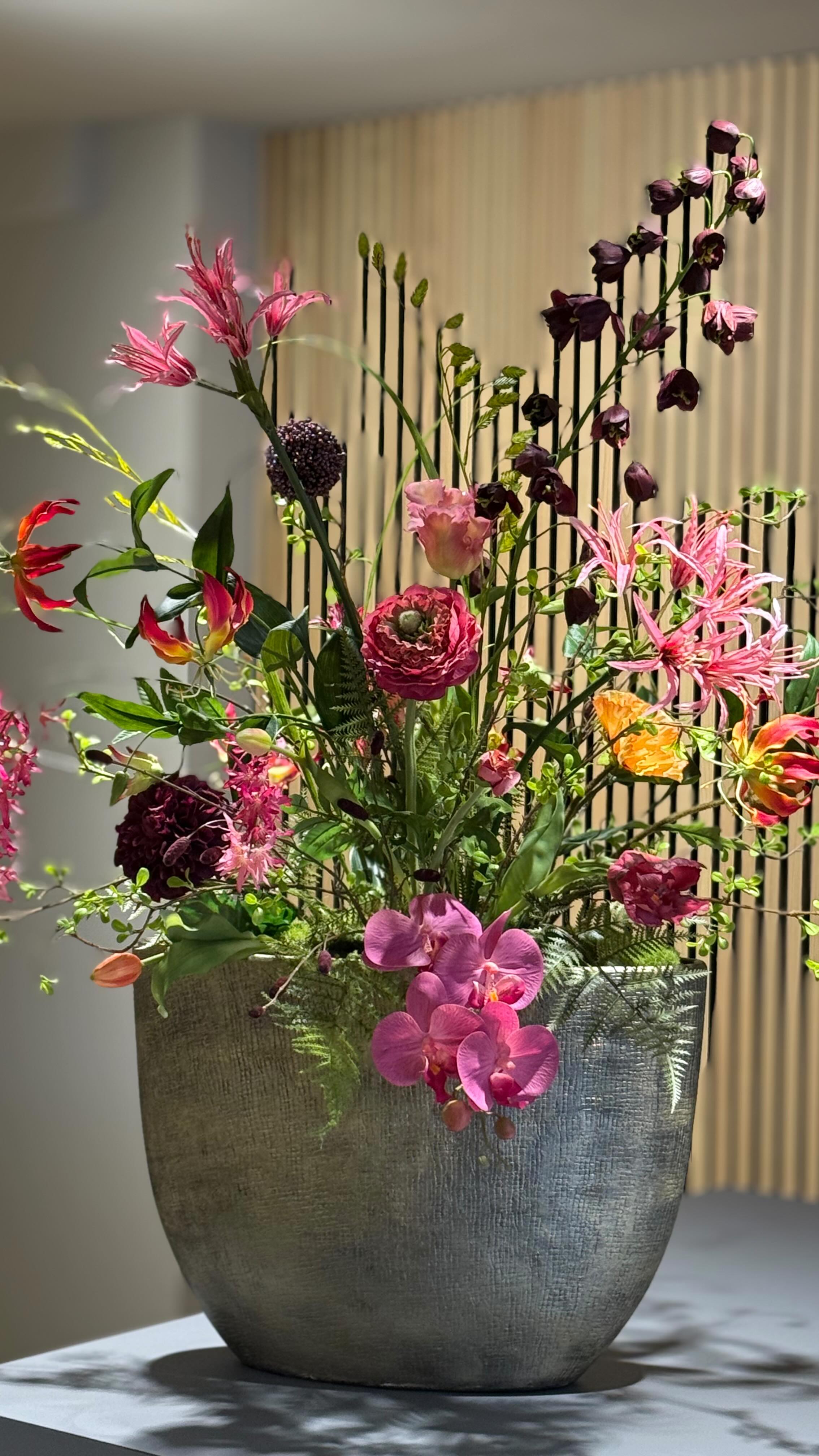 Binnenkort lanceer ik mijn webshop ✨
Met de mooiste zijden bloemboeketten — stijlvol, tijdloos en altijd in bloei.
Geen onderhoud, wél de luxe uitstraling van verse bloemen.
Met veel liefde samengesteld voor interieurs die net dat beetje extra verdienen.
🌿 Blijf mij volgen… de lancering komt eraan.
Liefs,
Petra
#zijdebloemen #luxeinterieur #interiorinspo #webshopcomingsoon tijdloosdesign