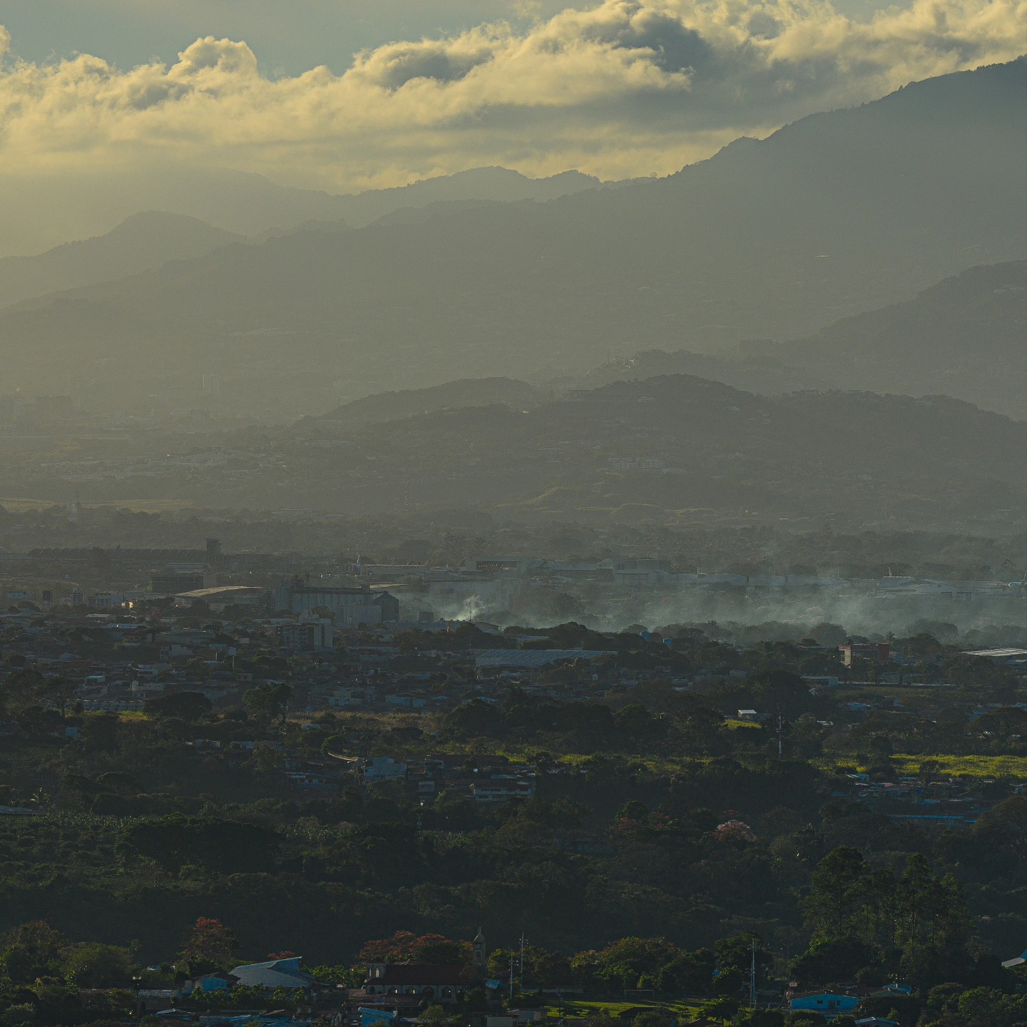 Una gloriosa mañana desde Poás de Alajuela 😍
Panorama compuesto, 20.000 x 4.000 px
.
#poás #volcanpoas #fotografiadepaisaje #landscape #landscapephotography #morning #sunrise #sunrisephotography #photography #nikonz #nikonshooter