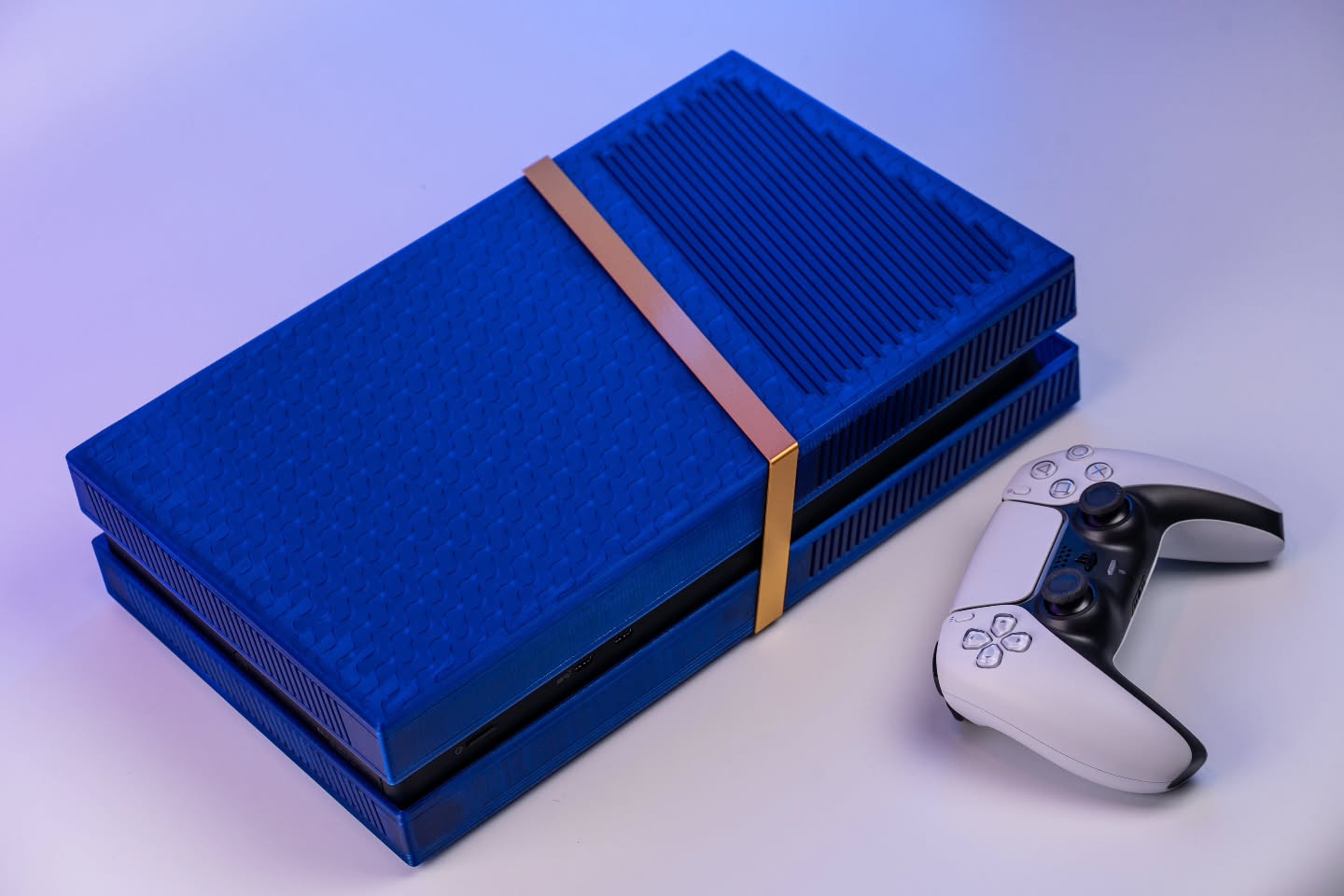 Do you remember Ps4 500 milion edition so this is inspired by this It was hard to find right finish of PETG
Would be nice to match Pad color to it
#3dprinting #ps5 #retro