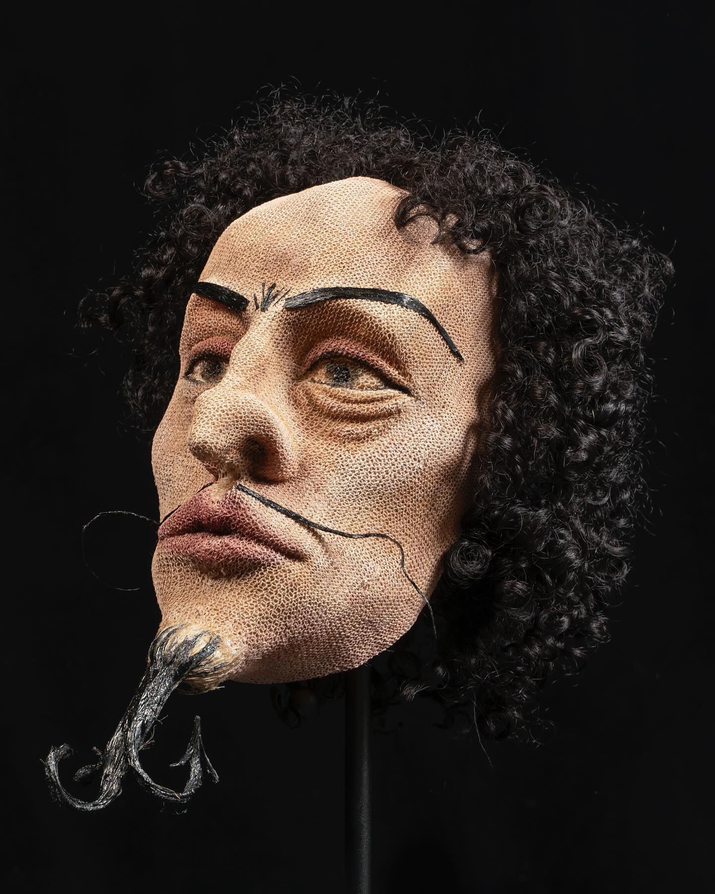 Captain Hook - Mask concept and creation
Two years ago I had the pleasure to follow the classes of @loicnebreda ( & @rebecca_flores_martinez ) on how to create a mask for stage purposes.
This was a great way of learning a new technique in my costume designer journey.
Thoses classes also thought me a lot about rethinking something that I know well, like Captain Hook, that I decided to create.
I mixed textures, feelings, techniques and inspirations to bring this modern version of the famous pirate to life, and I am still to this day very proud of it.
I highly recommend that formation on how to create a mask by @loicnebreda !!!
An unforgettable experience
📷 : @ferran.sanchez.photo