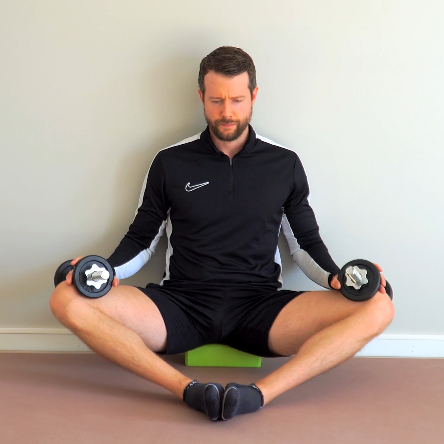 Innside lår øvelse med manualer! Denne både TØYER og bygger STYRKE 🔥🙌
📲 Se alle våre øvelser i APP 🤩 https://styrketreninghjemme.no
#hjemmetrening #innsidelår #treninghjemme