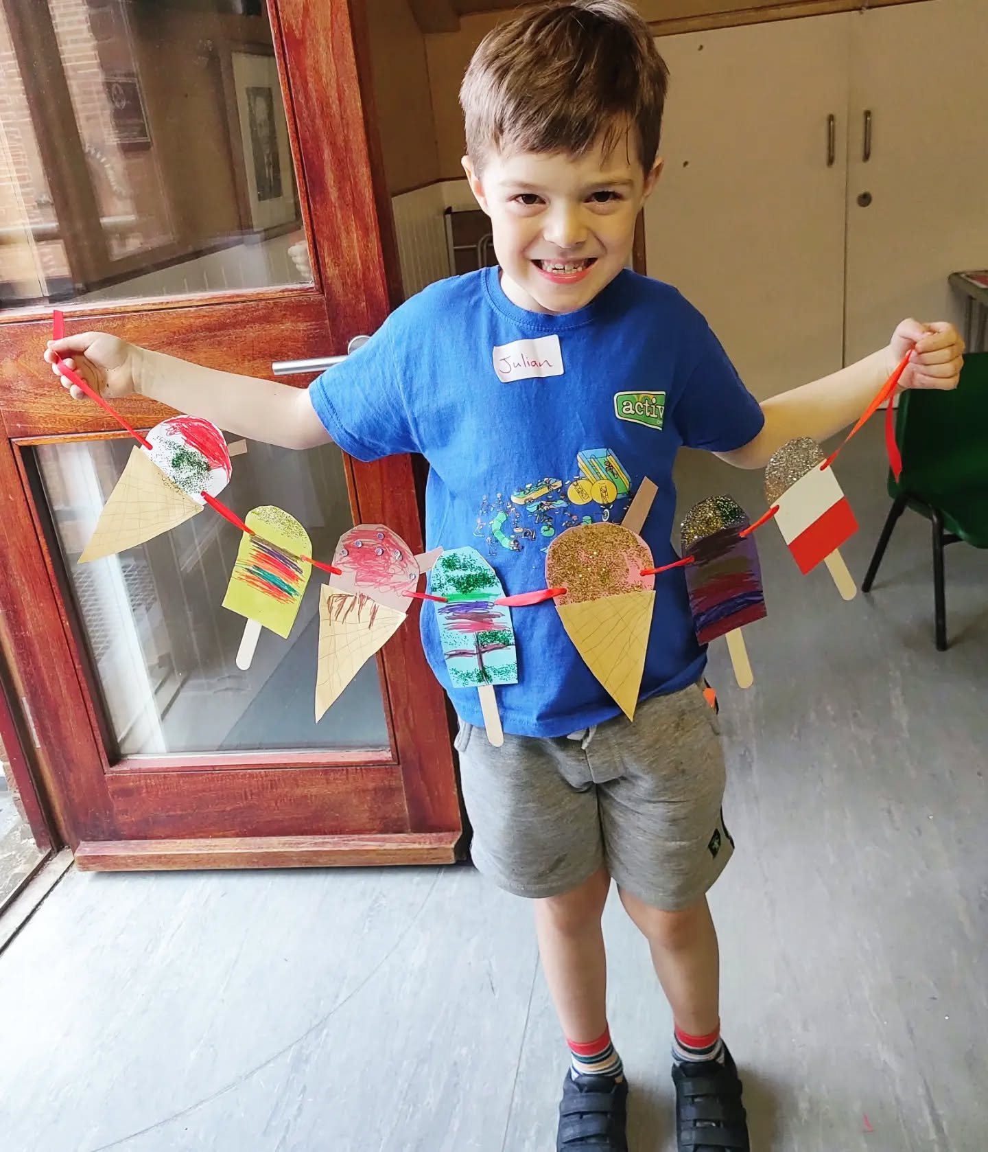 I scream, you scream, we all scream for Ice Cream!! 🍦🍦
Today we made scrumptious ice cream bunting, inspired by this hot hot weather, we all want one. Spot the old classics....who here remembers a Fab! 🍭🍨🍡
.
.
.
.
•
•
•
•
#clapham #claphammums #nappyvalley #kidsclub #holidayclub #wandsworth #balhammums #bellevilleschool #artsandcrafts #drama #kidsclubclapham #dramaclubclapham #artsclubclapham #honeywellschool #kidsart #newtobalham #londonartclub #school #sw11 #southwestlondon #southwestlondonmums #sw12 #actingclub #playmakerslondon #wandsworthclubs #wandsworthmums #wandsworthkidsclub