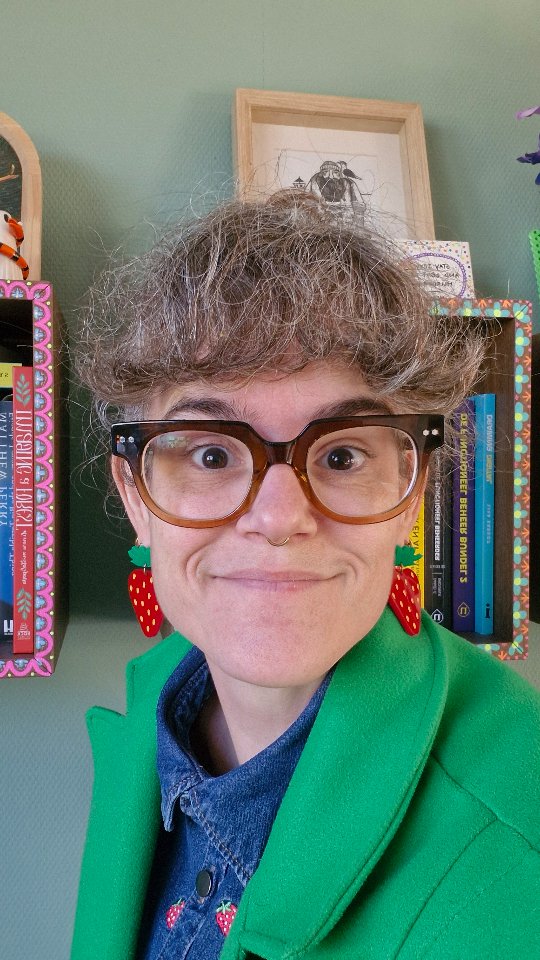 Op naar @boekgerei! Met mijn penvriendin @annelies_vvo!
#boekgerei #boekgerei2026 #manuscript #prentenboekauteur #prentenboek