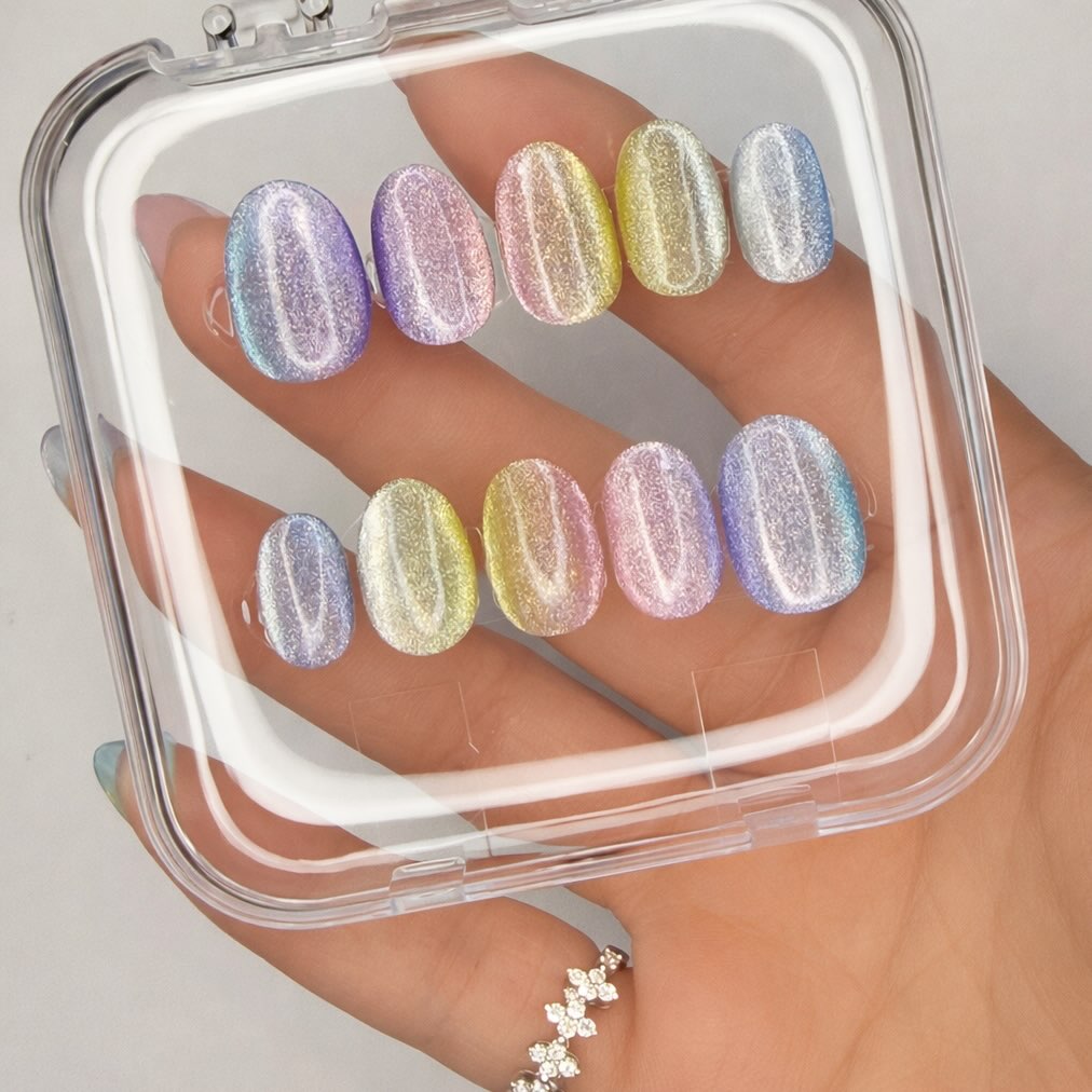 Soft, dreamy, and a little bit magical ✨💜💙💛🩷
This gradient cat eye set is giving the prettiest pastel glow, with that soft shimmer that catches the light so beautifully. Perfect for anyone who loves cute, classy nails with a fun twist 💅
And the best part? Our press-on shop is coming soon 🤍
We can’t wait to share these beauties with you!
Would you wear this set? 🌈
#NailsByNaam #GradientCatEye #CatEyeNails #PastelNails #PressOnNails ComingSoon NailInspo MelbourneNails CuteNails NailDesign