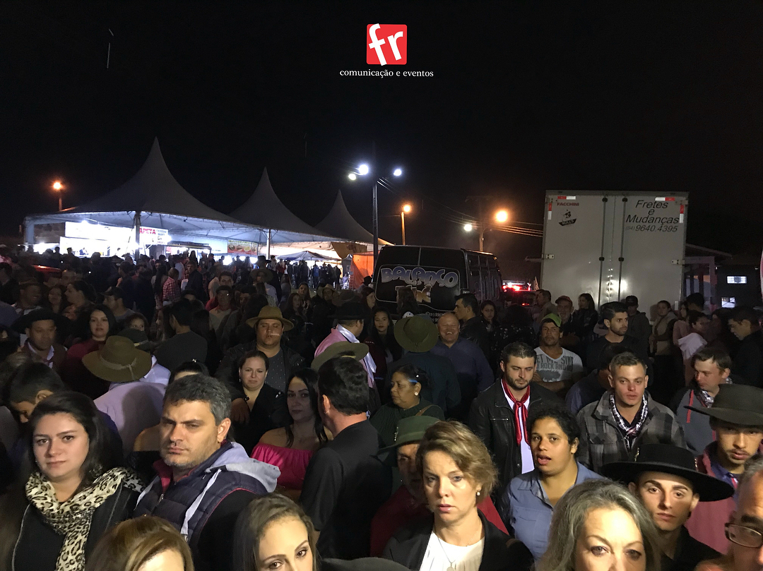 Só nos resta agradecer, muito obrigado Bom Jardim da Serra/SC, muito obrigado a todas as pessoas que compareceram em massa durante as 4 noites de bailes no 30° Rodeio Crioulo do CTG Presilha da Serra.
Foi top!!!
#rodeio #ctg #presilhadaserra #bomjardimdaserra #bailaço #balançodotchê #estaçãofandangueira #garotosdeouro #sucesso