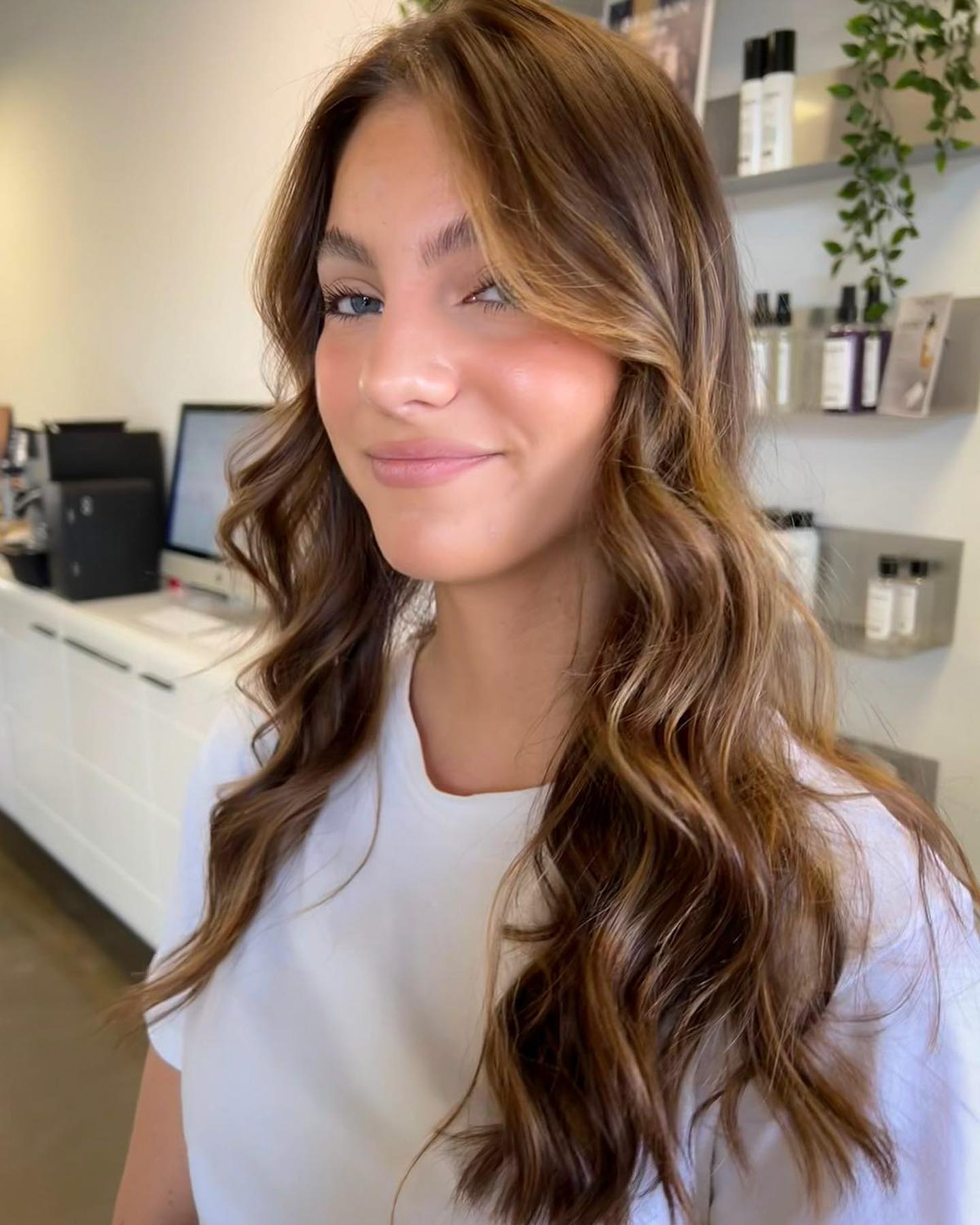 🥰 We love it!
.
Onze nieuwste stylist @giuliatassillo heeft haar skills weer laten spreken. Wat een stralend resultaat ✨.
.
Heb jij al een afspraak bij Giulia?
.
Afspraak maken?:
www.climaxhair.nl
☎️: 043 450 1973
WhatsApp: wa.me/31434501973