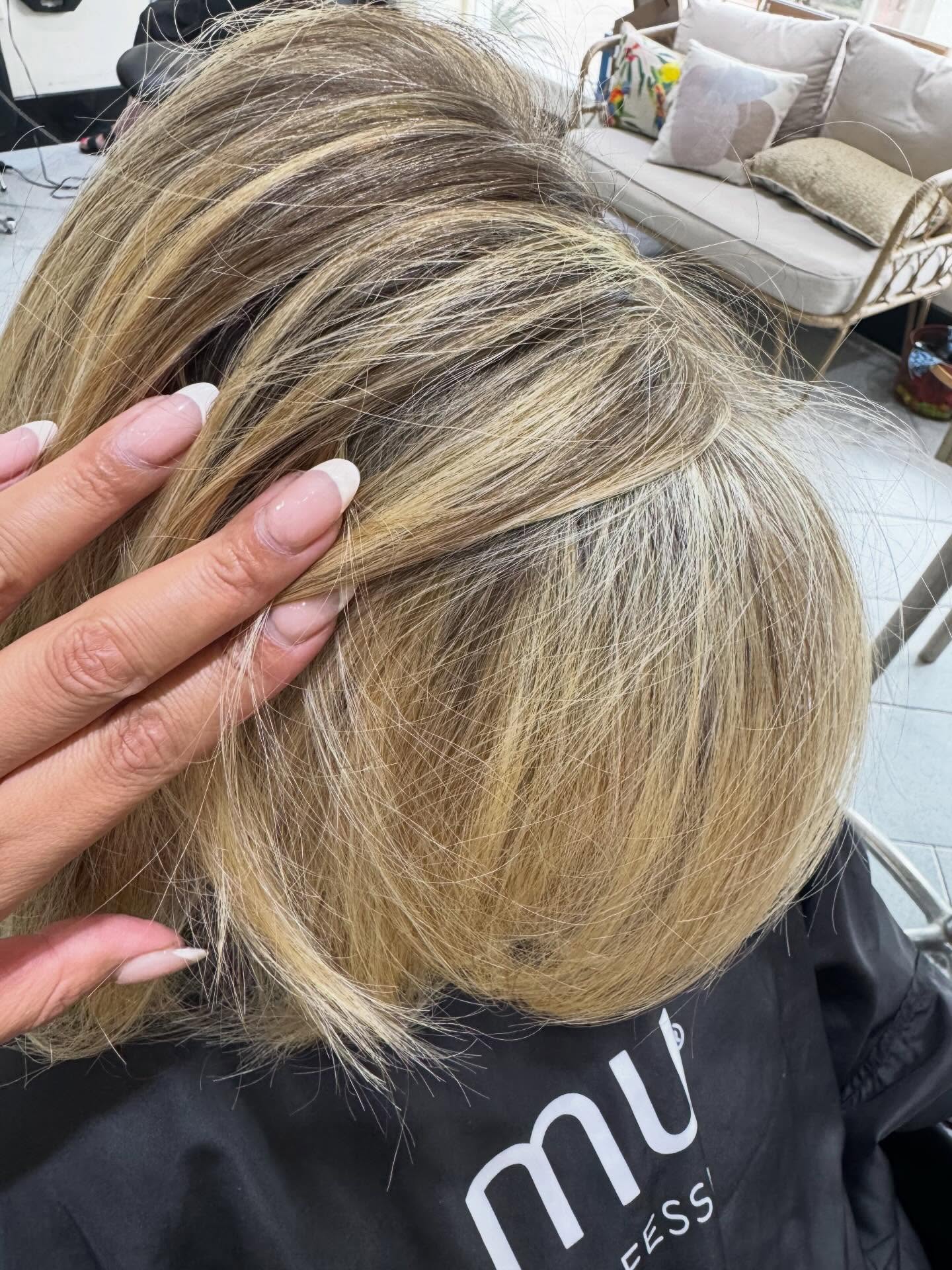 5 foils ✨☀️👌💛✨ 🤞 #neutralbay #kurrabapoint #milsonspoint #mosman #cremorne