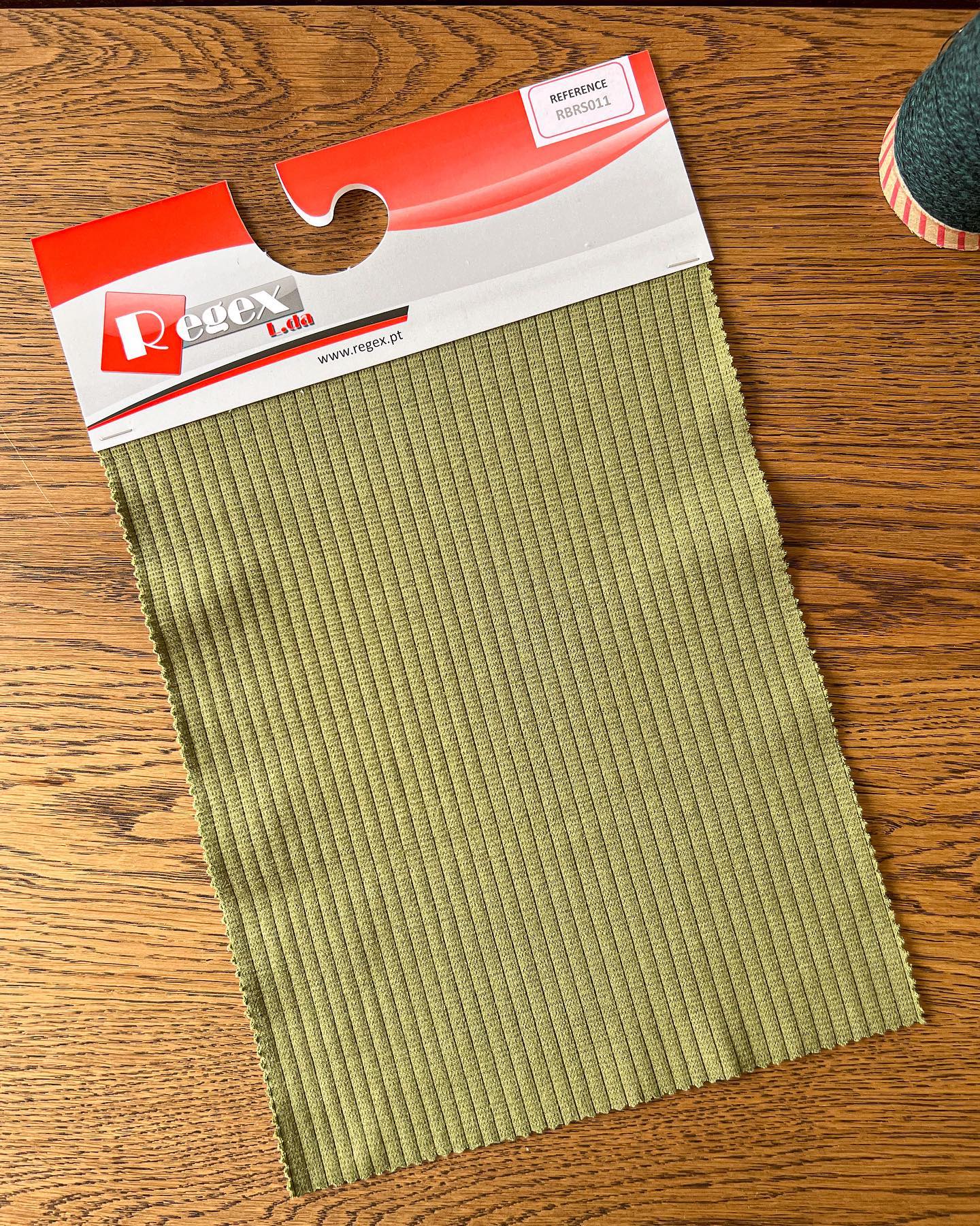 ♦️♦️New Reference ♦️♦️
REF: RBRS011
Selection Rib
95% Cotton
5% Elastane
370 Grm | 157 cm
Avaible with GOTS, OEKOTEX and BCI certification ✅♻️
———
Send us a DM or an email to ricardo.regexlda@gmail.com for more information
#fabrics #malhas #textiledesign #madeinportugal #organic #ribfabric #fabricinspiration #textil