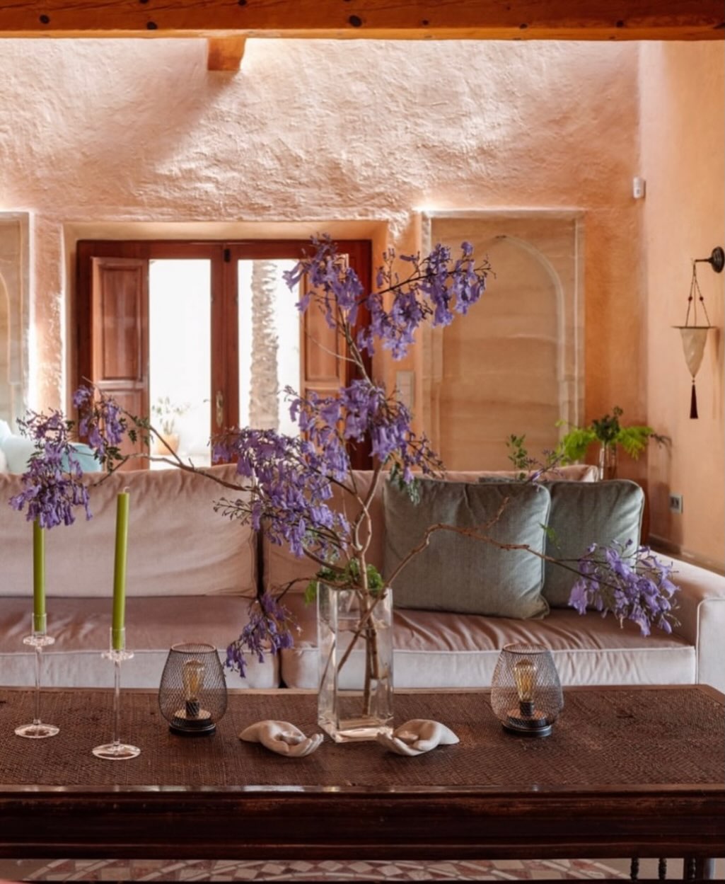 ~ Easter in Ibiza…💛
Celebrate tradition and new beginnings.
Spring on Ibiza is a beautiful time of tradition, local culture and fresh beginnings. During Easter, the island comes alive with processions, village celebrations and long sunny days perfect for exploring.
At Hola Ibiza Kids, we love this special moment of the season when Ibiza feels calm, authentic and full of charm.
Discover how to experience Easter on Ibiza and why this is one of the most magical times to visit the island.
Read the full blog on our website.
.
.
.
#IbizaWithKids #IbizaSpring #HolaIbizaKids #IbizaTravelTips