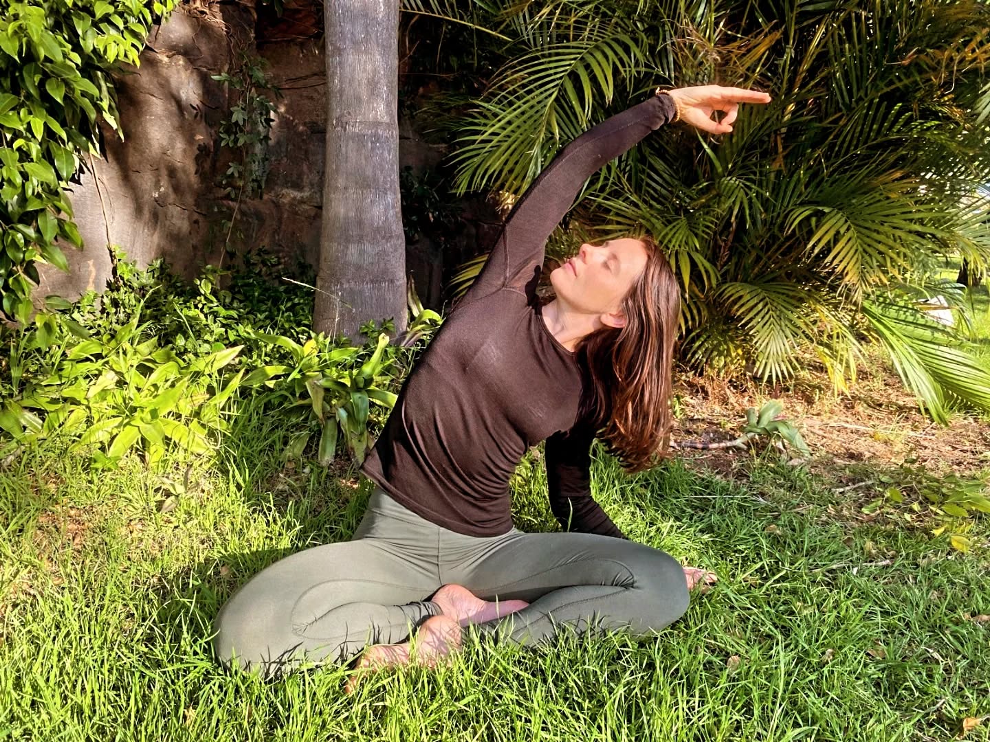 Have you ever noticed how the body relaxes when life becomes predictable?
When meals happen at different times each day, sleep shifts constantly, and the pace of life feels chaotic, the nervous system stays slightly on alert.
Not because something is wrong.
But because it doesn’t know what to expect next.
In Ayurveda, daily rhythm is called Dinacharya.
It’s the practice of creating gentle structure in the day - waking, eating, and resting at similar times so the body can settle into a pattern.
These small rhythms send a powerful message to the nervous system:
You’re safe.
For most of my life I lived with Generalised Anxiety Disorder, so the patterns I talk about aren’t just theory from a textbook.
They come from lived experience.
One of the most powerful things I discovered was this:
The nervous system relaxes when patterns repeat.
When tomorrow looks a little like today, digestion improves, sleep deepens, and the mind becomes steadier.
If life has felt slightly scattered lately, this might be the medicine.
Start with one simple rhythm this week.
A consistent wake time.
A regular breakfast.
A calming evening ritual.
Small rituals create big shifts.
If you'd like to explore this more deeply, I wrote a new article about why rhythm calms the nervous system and how Ayurveda uses daily routine as medicine.
Link in bio ➡️ Discover Why Routine Calms the Nervous System.
Save this as a reminder: your body relaxes when tomorrow looks like today.
With love,
Jade x
🪷
#dinacharya #routine #rhythm #nervoussystemregulation #ayurvediclifestyle
